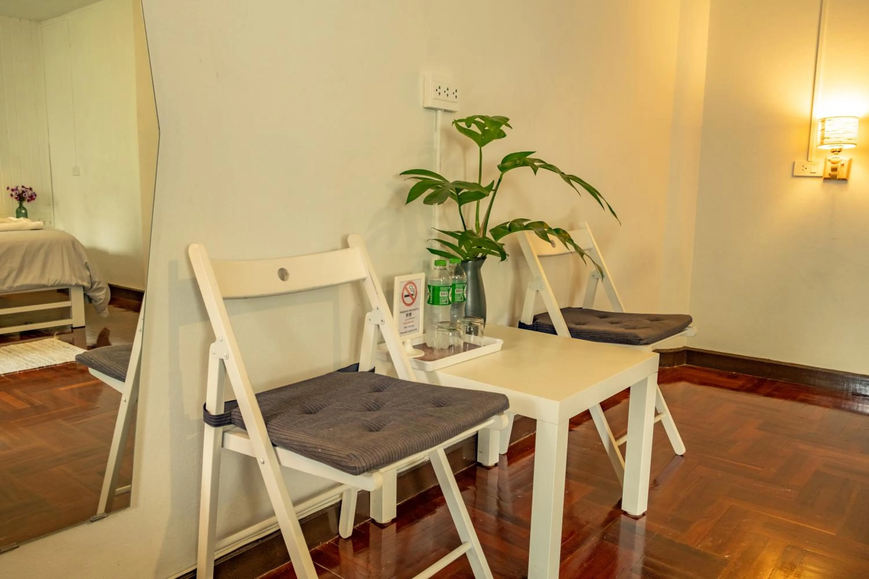 Home 16  (Hostel 16)