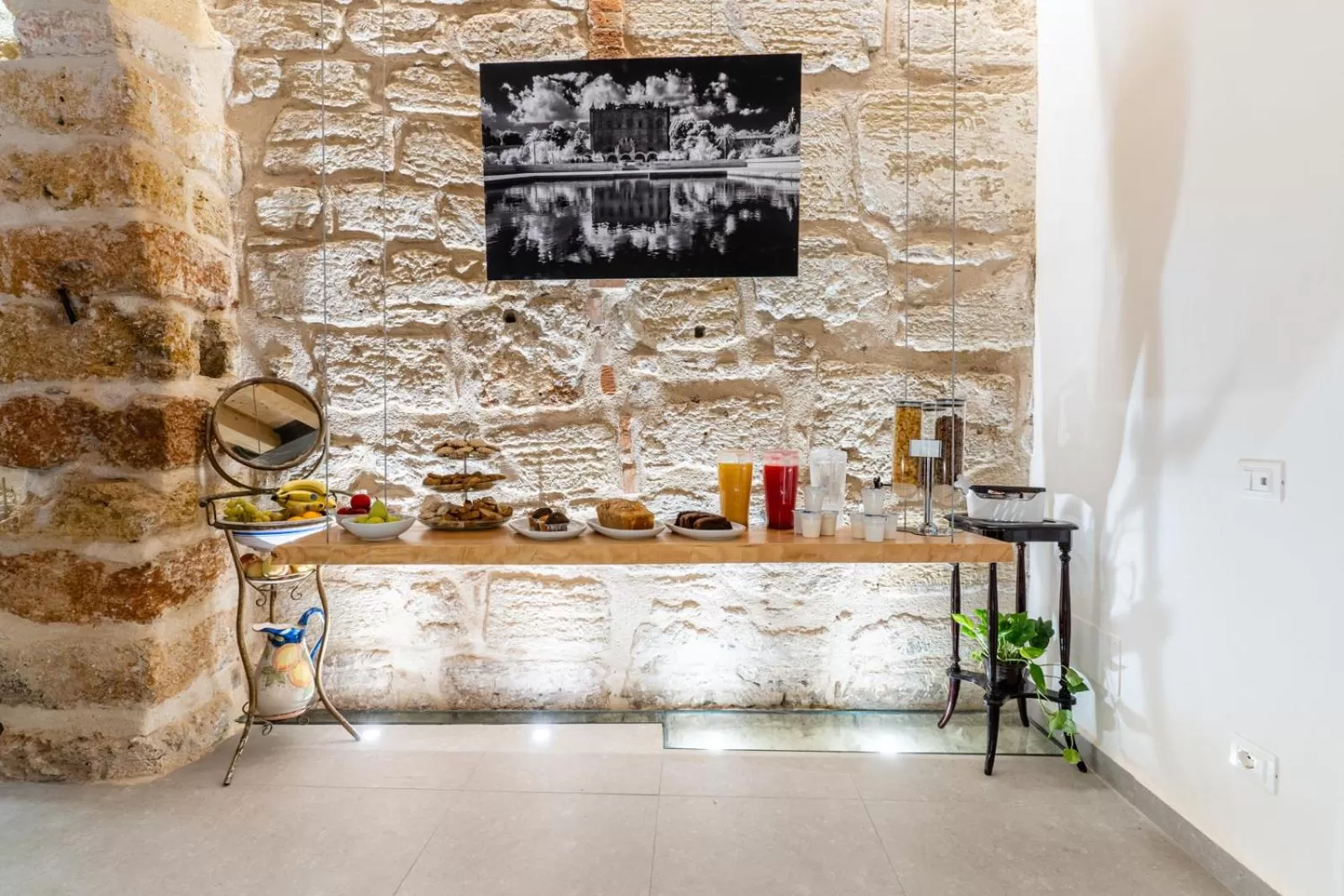 Lobby or reception in Khalisah