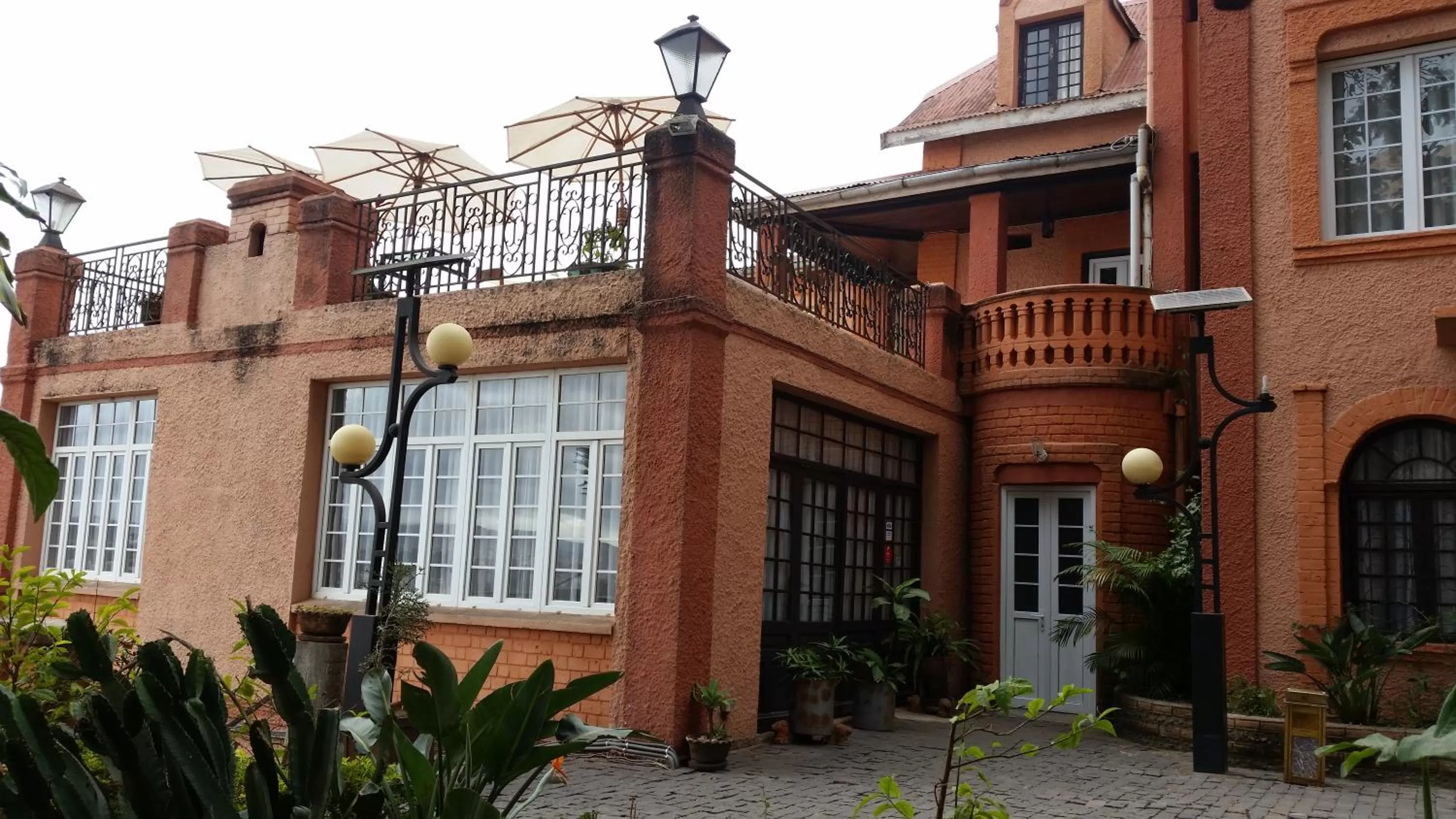 Facade/entrance in Relais De La Haute Ville Tana