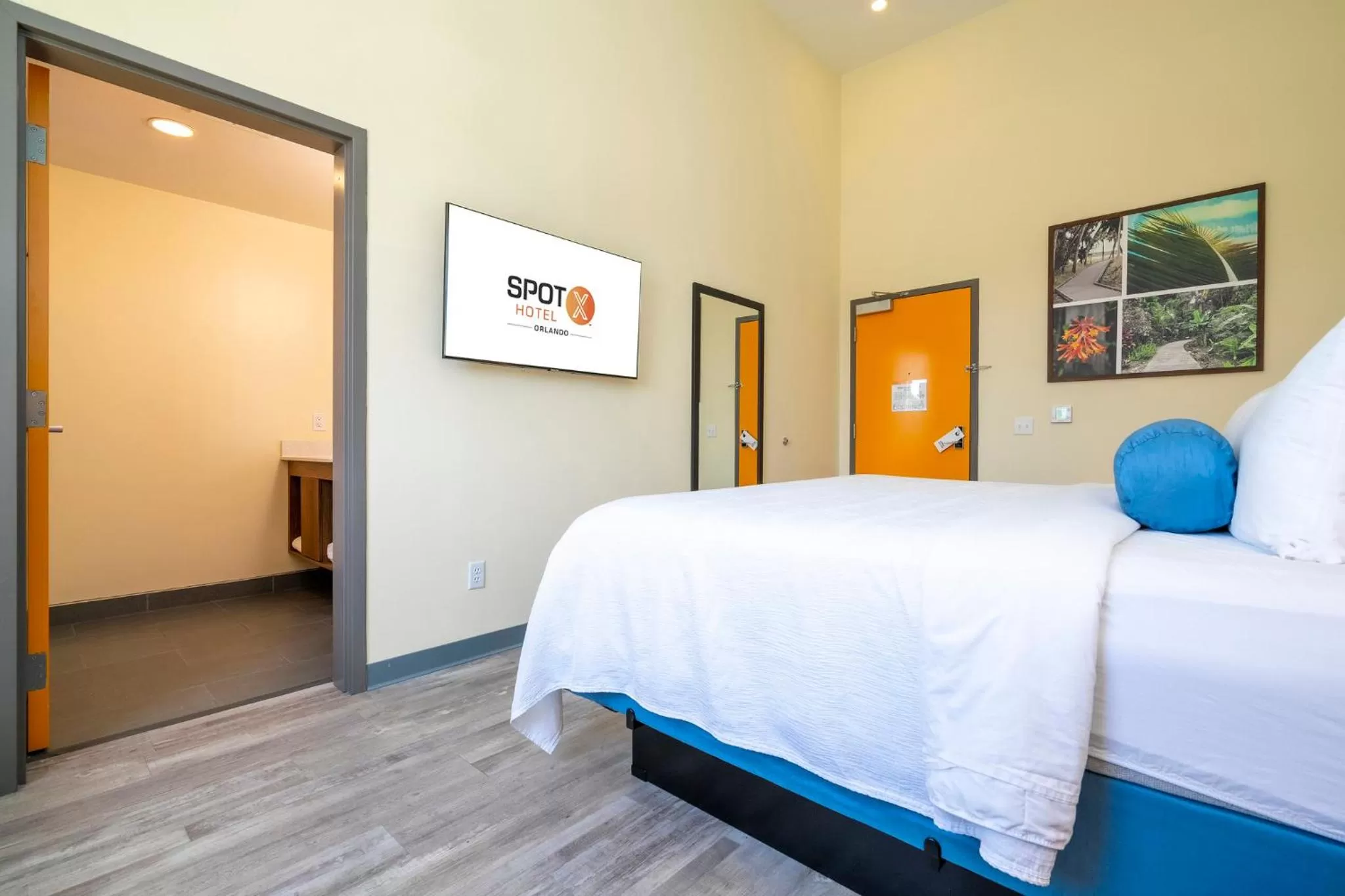 Bedroom, Bed in SPOT X Hotel Orlando Intl Dr by The Red Collection