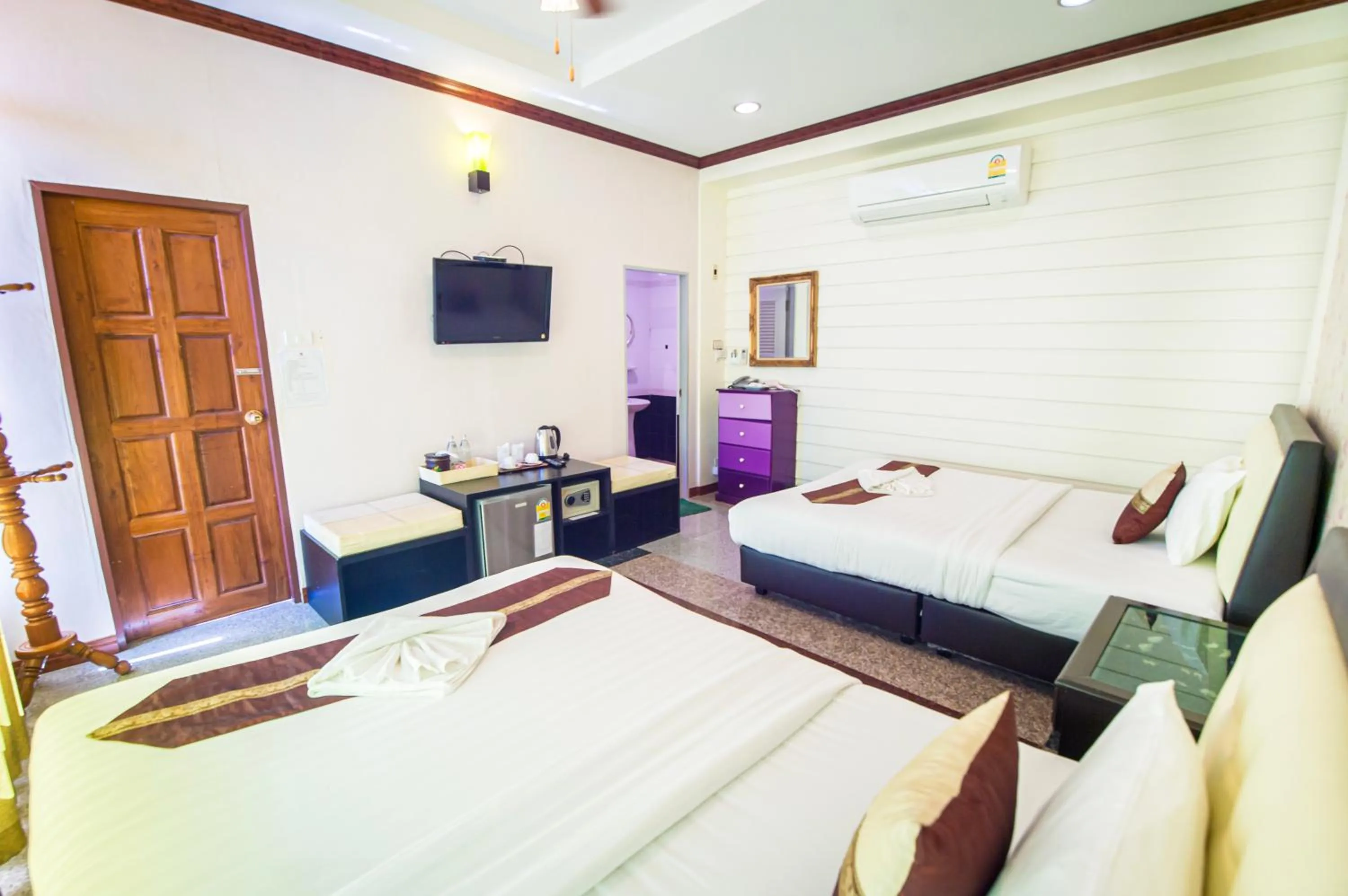 Photo of the whole room, Bed in Dreampark resort