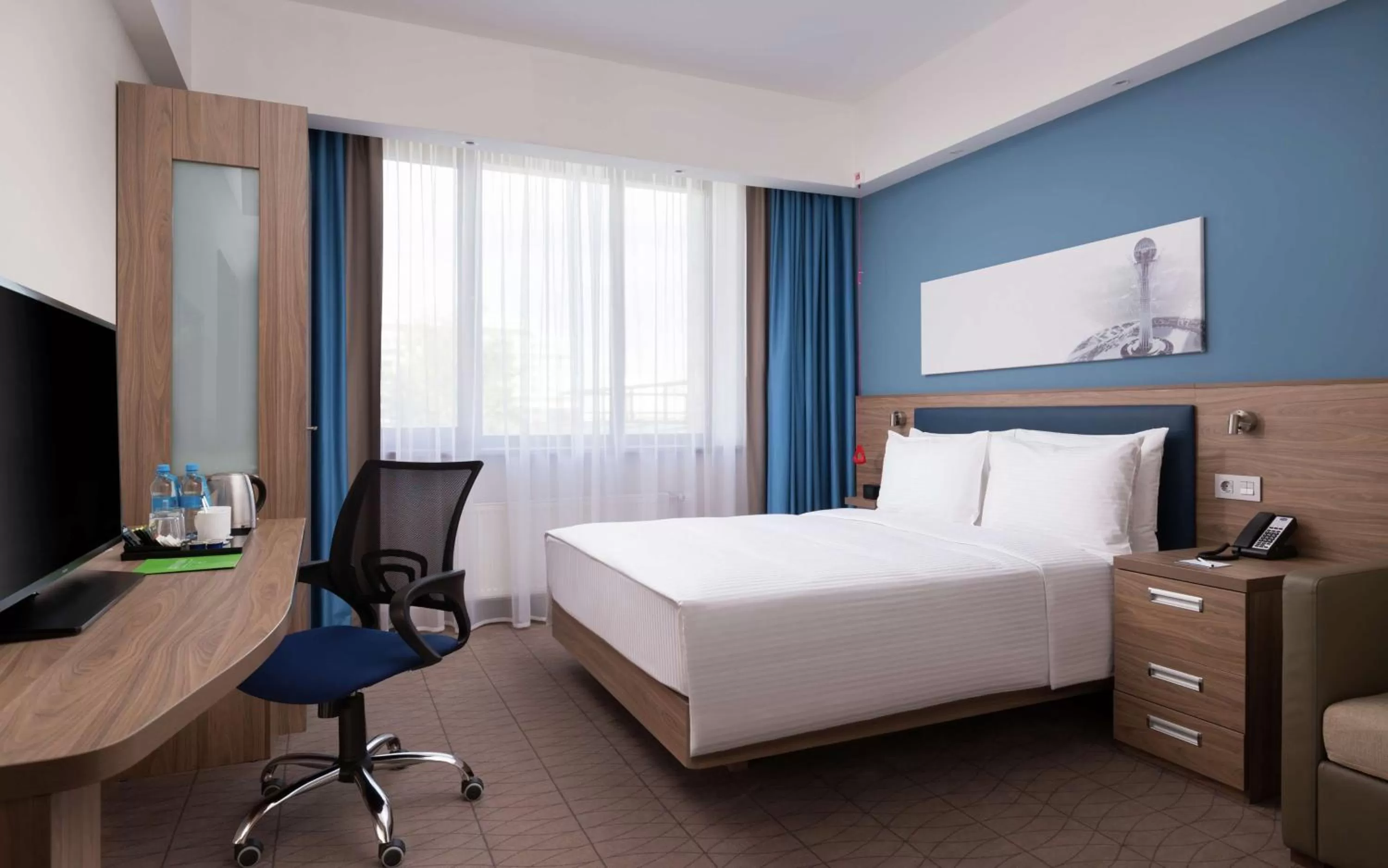 Bedroom, Bed in Hampton By Hilton Astana Triumphal Arch