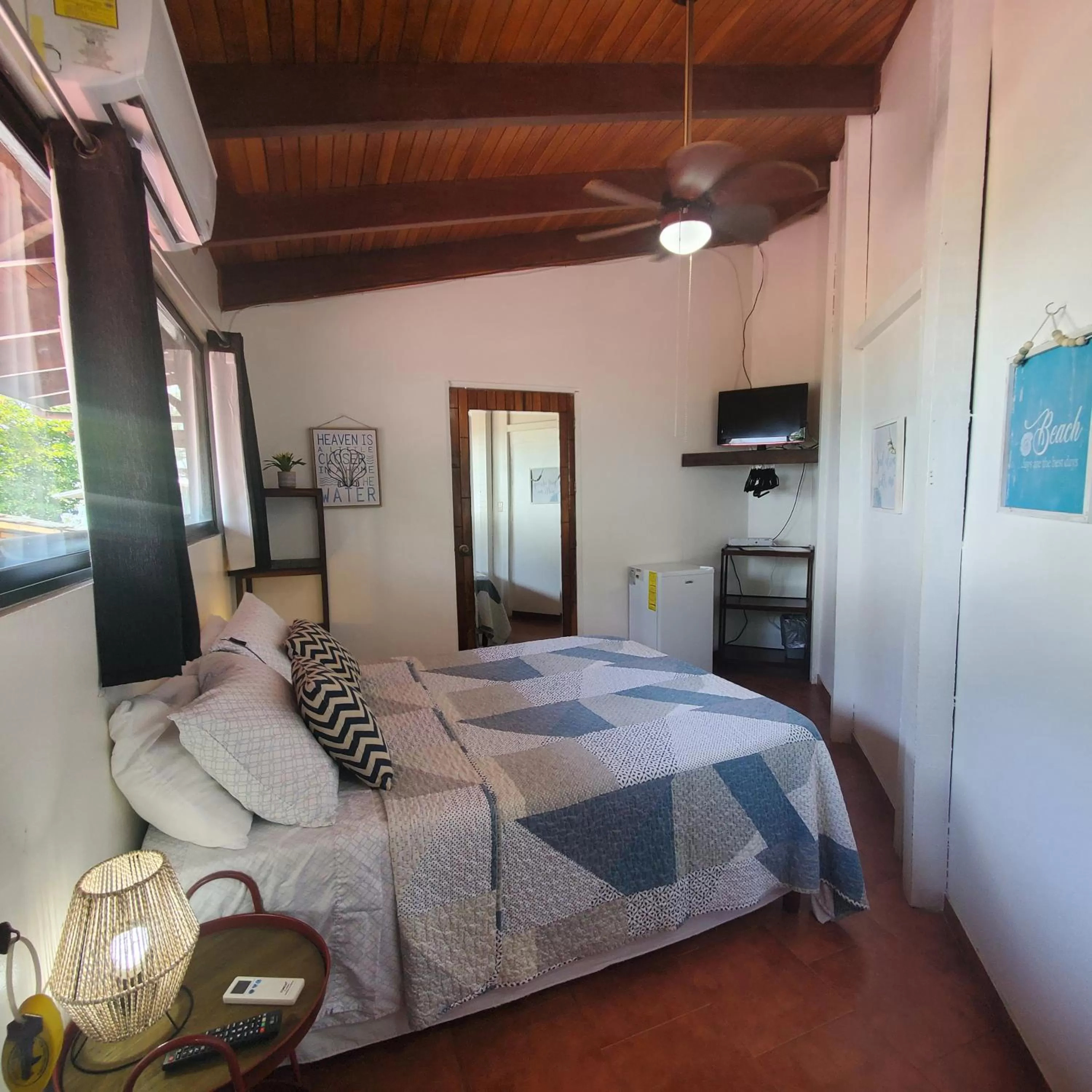 Bedroom, Bed in Hotel Villa Amarilla