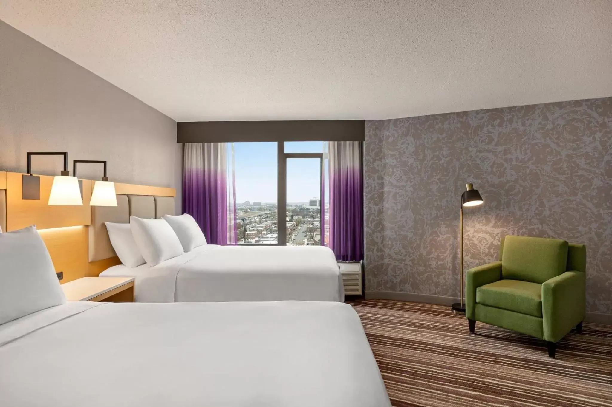 Standard Queen Room with Two Queen Beds and Stadium View in Holiday Inn Philadelphia Arpt-Stadium Area by IHG Standard Queen Room with Two Queen Beds and Stadium View in Holiday Inn Philadelphia Arpt-Stadium Area by IHG