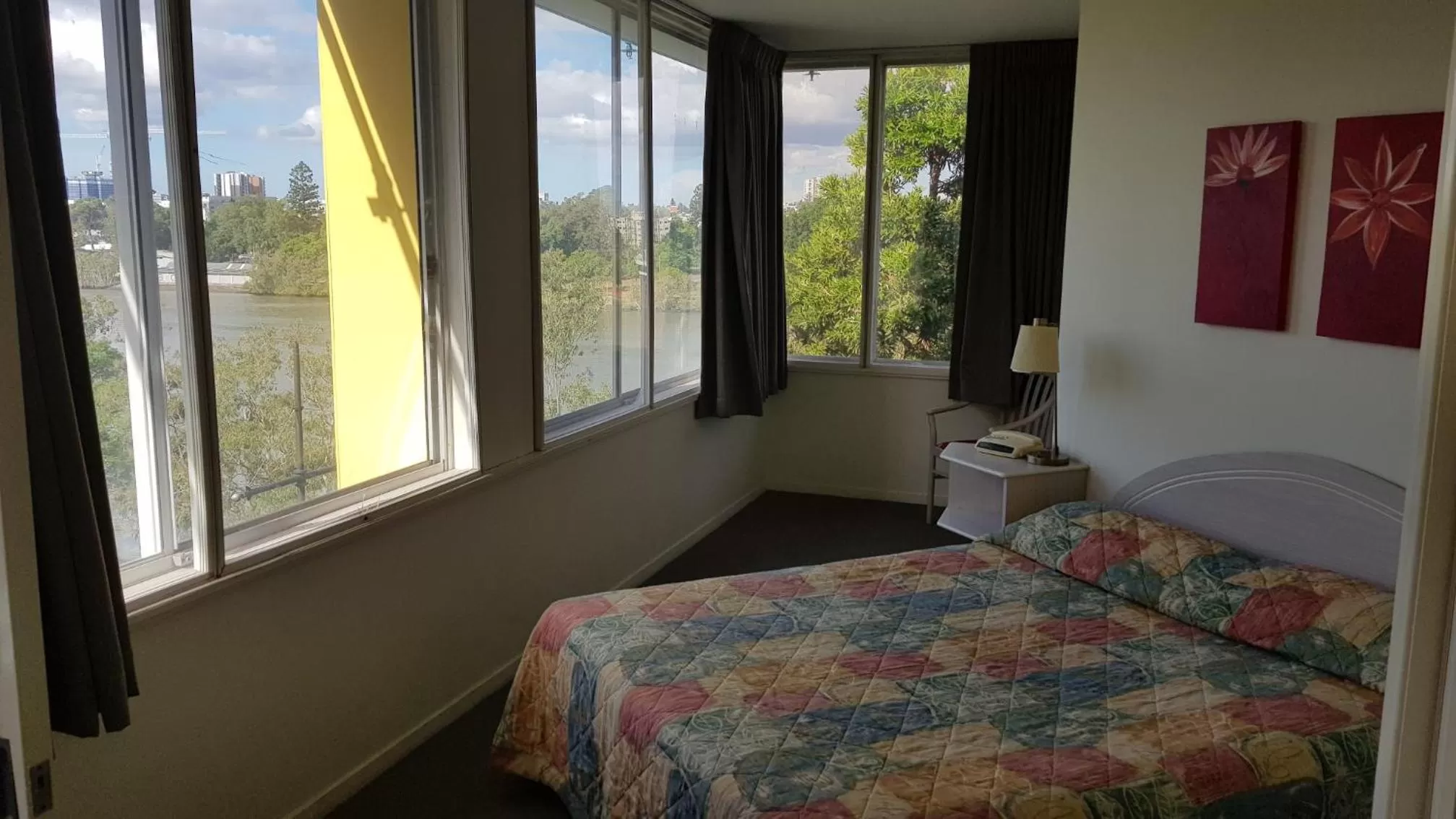 Bed in Chasely Apartment Hotel