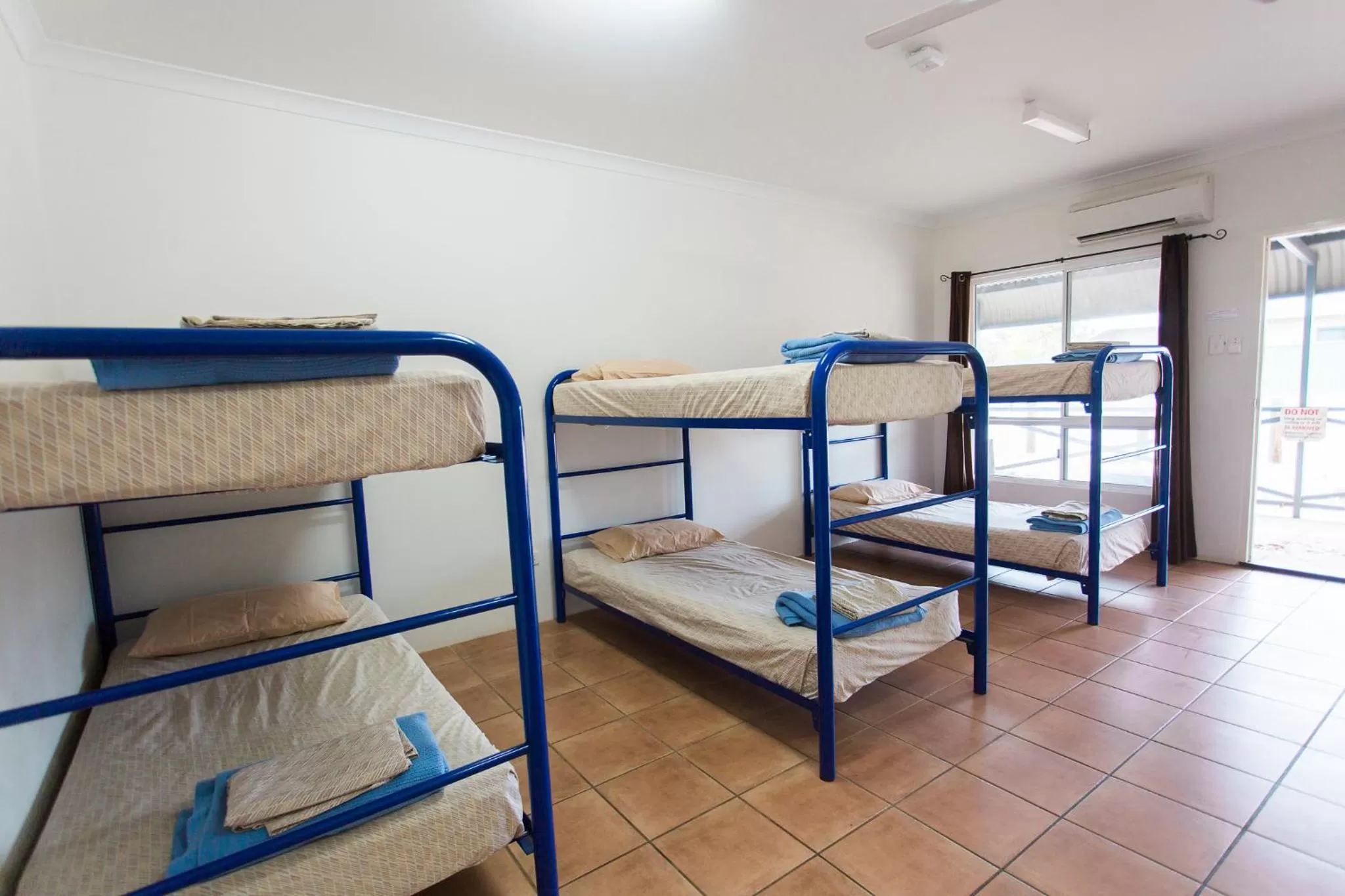 bunk bed, Bed in Potshot Hotel Resort