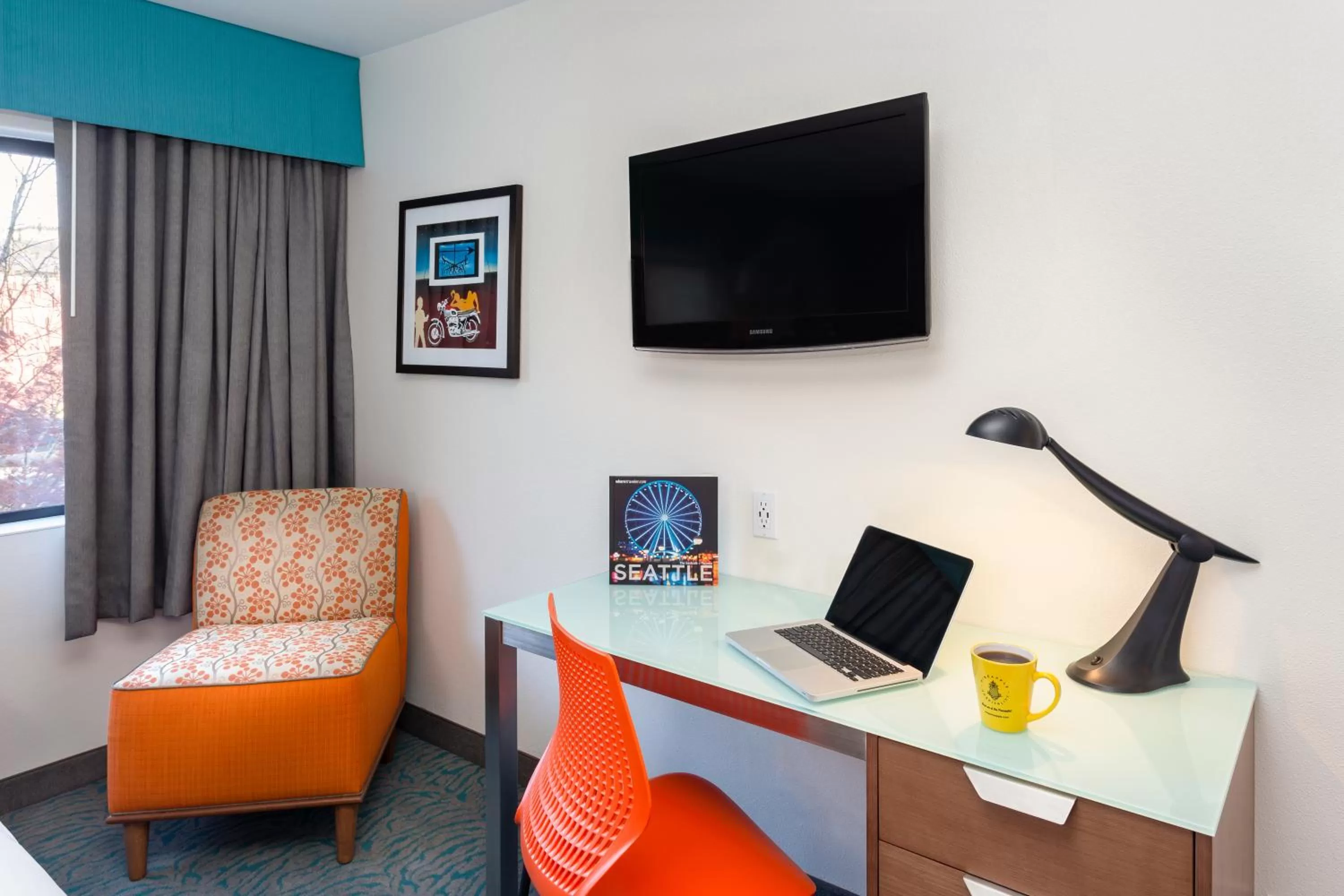 TV and multimedia in Staypineapple, University Inn, University District Seattle