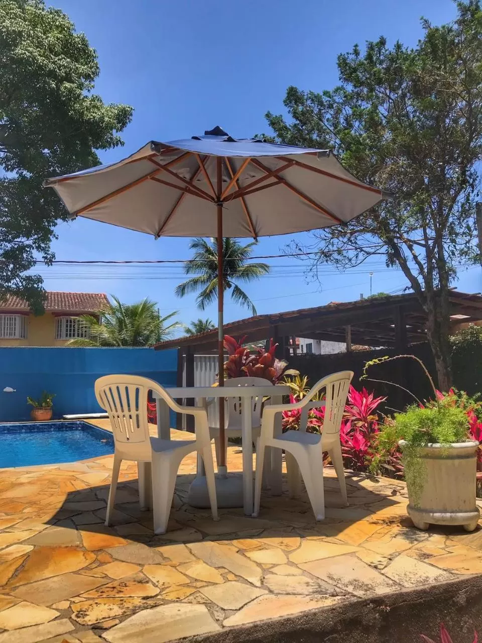 Swimming pool in Pousada Canto Bella Terra