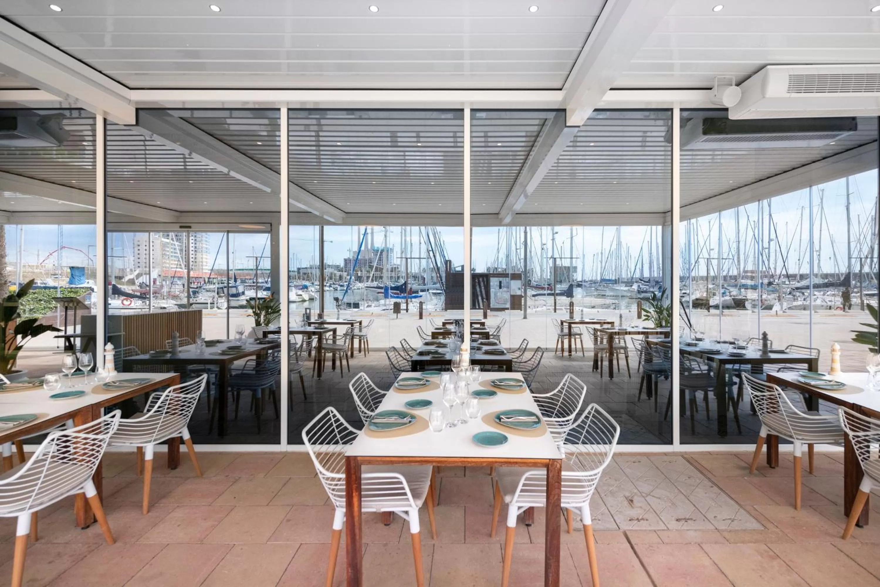Restaurant/places to eat in Hotel Marina Badalona