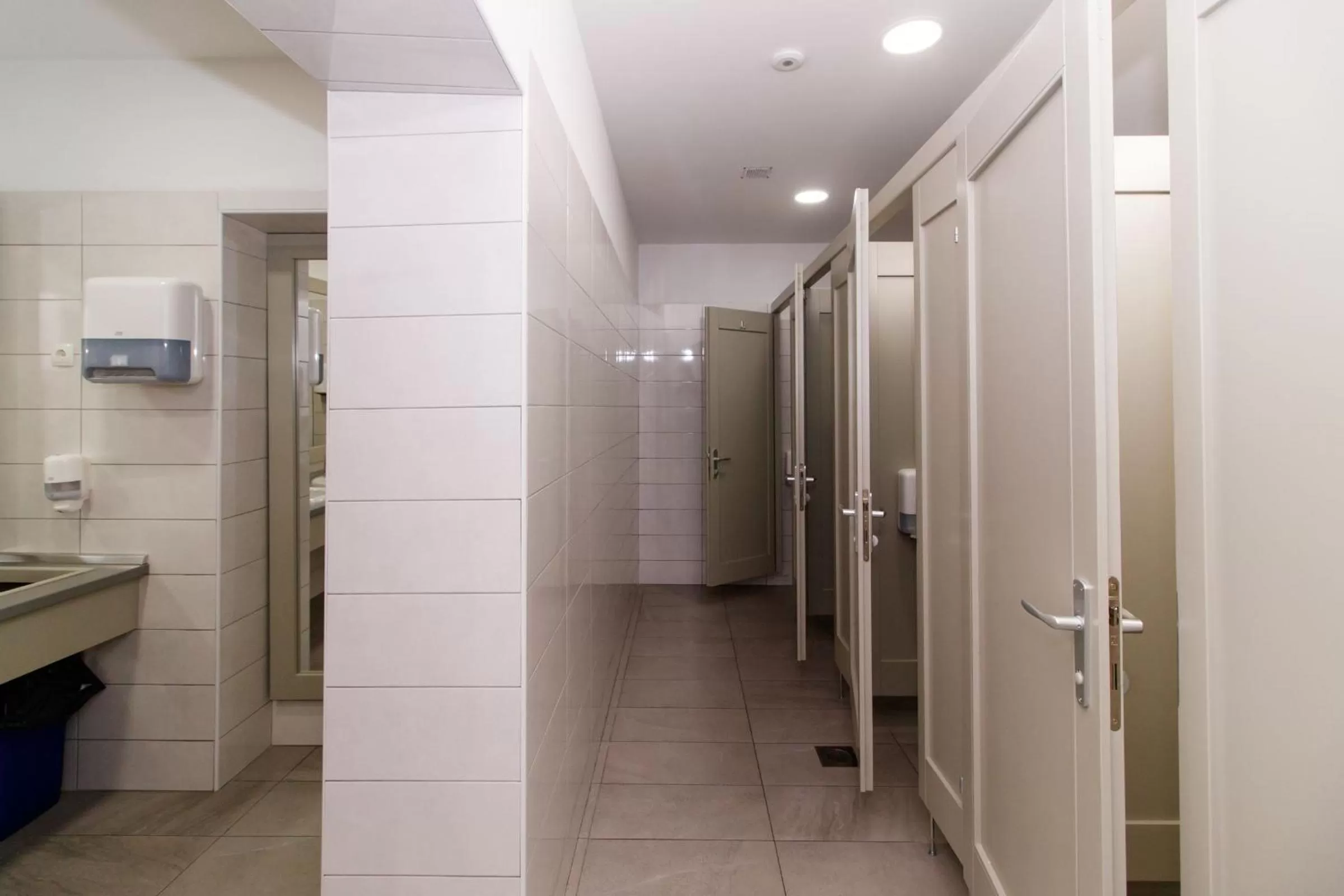 Restaurant/places to eat in Motel "Tri lovca"