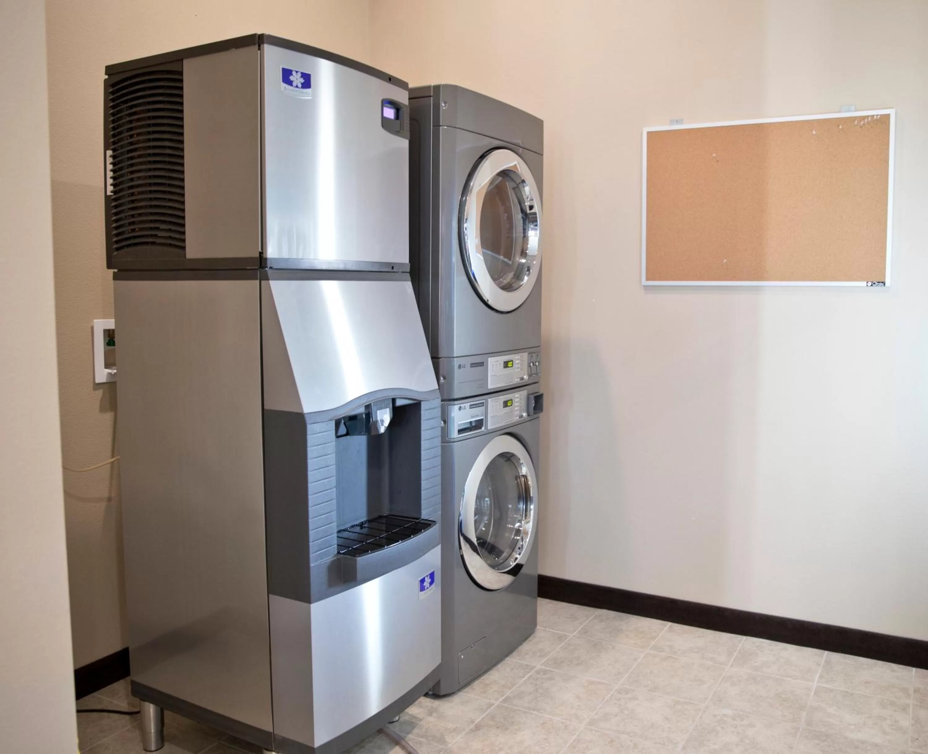 laundry in Cobblestone Inn & Suites -Clarinda