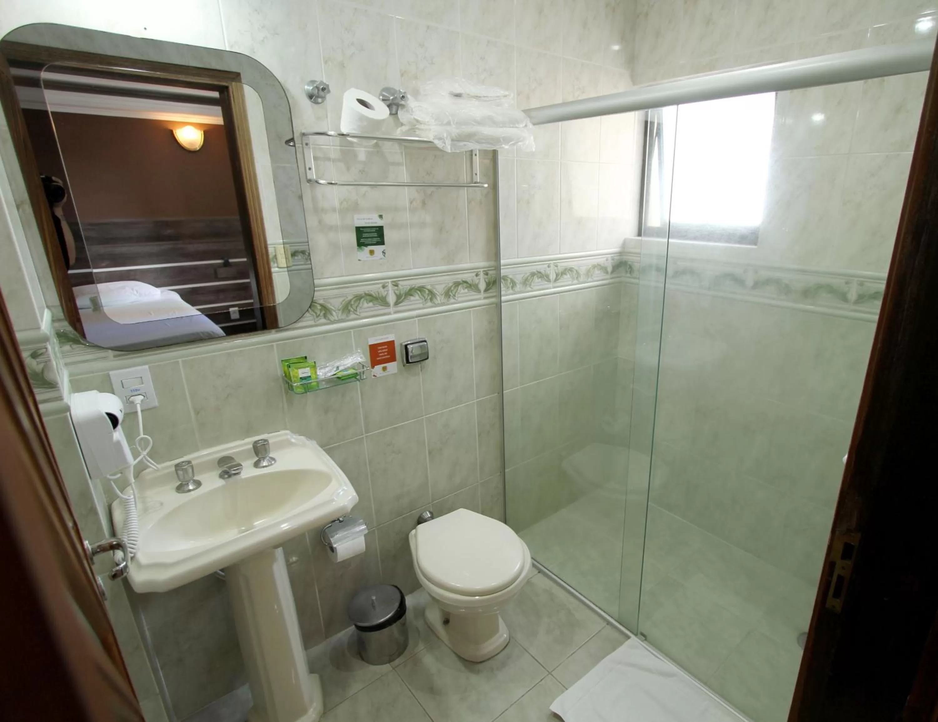 Bathroom in Gran Chevalier Hotel