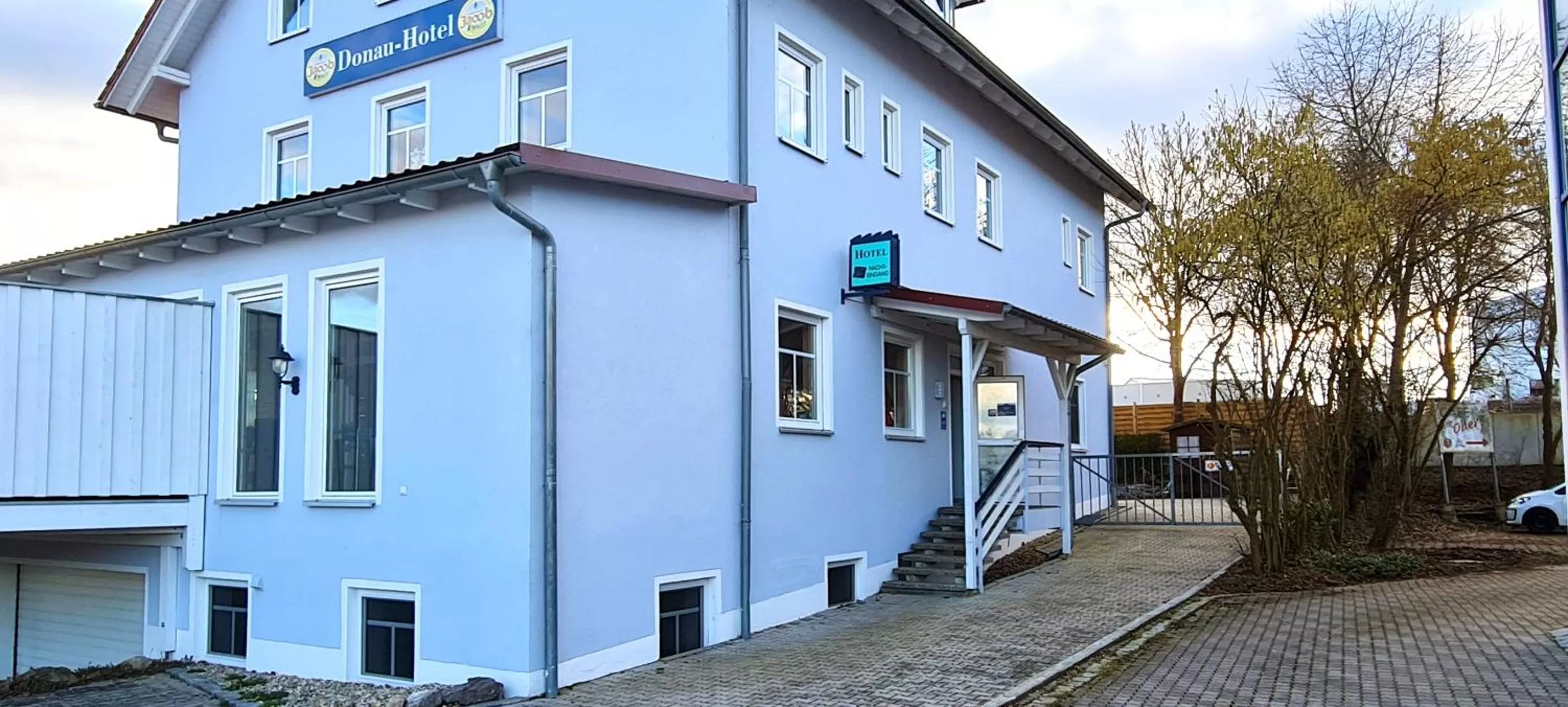 Property building in Donau-Hotel