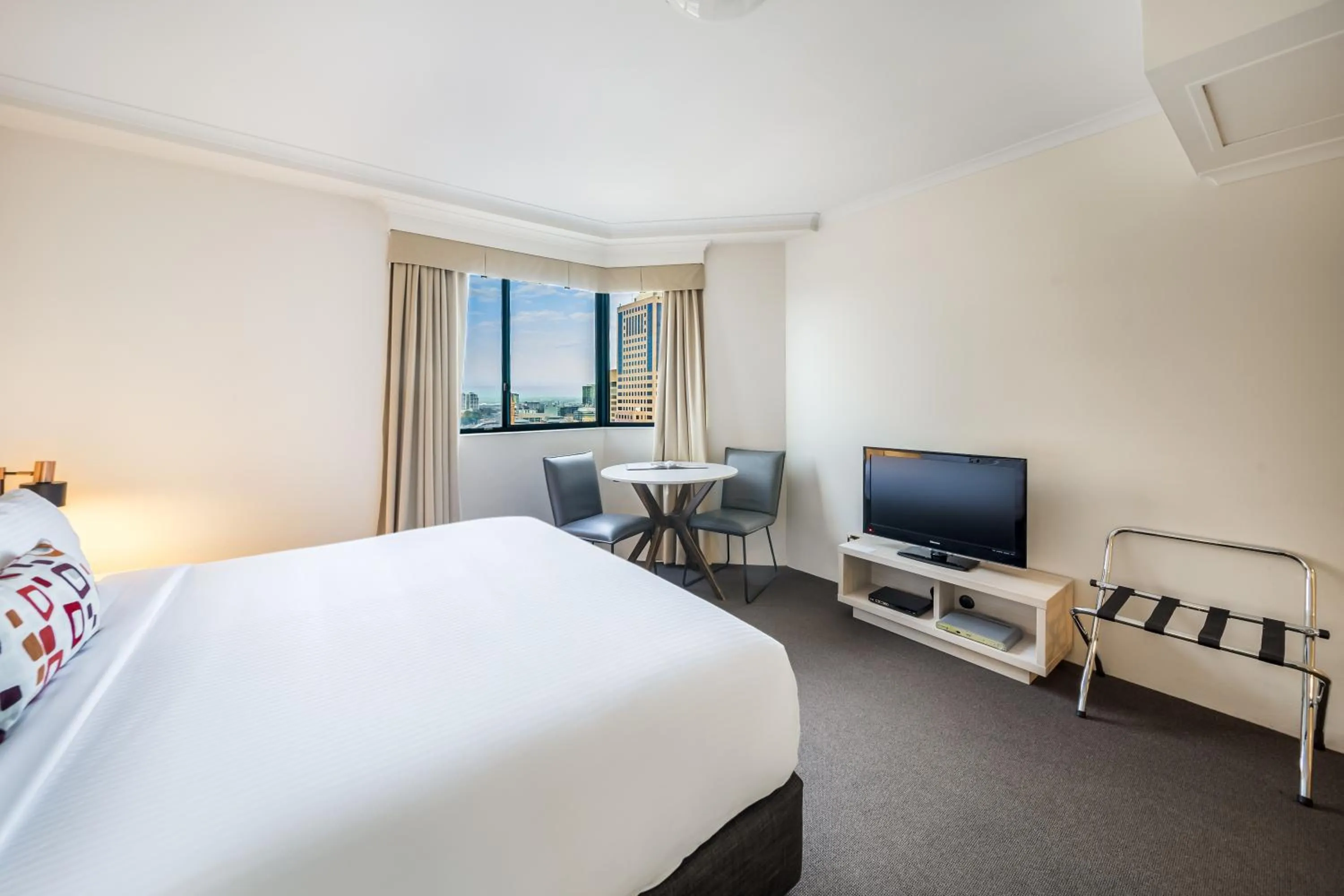 Bed in Oaks Sydney Castlereagh Suites
