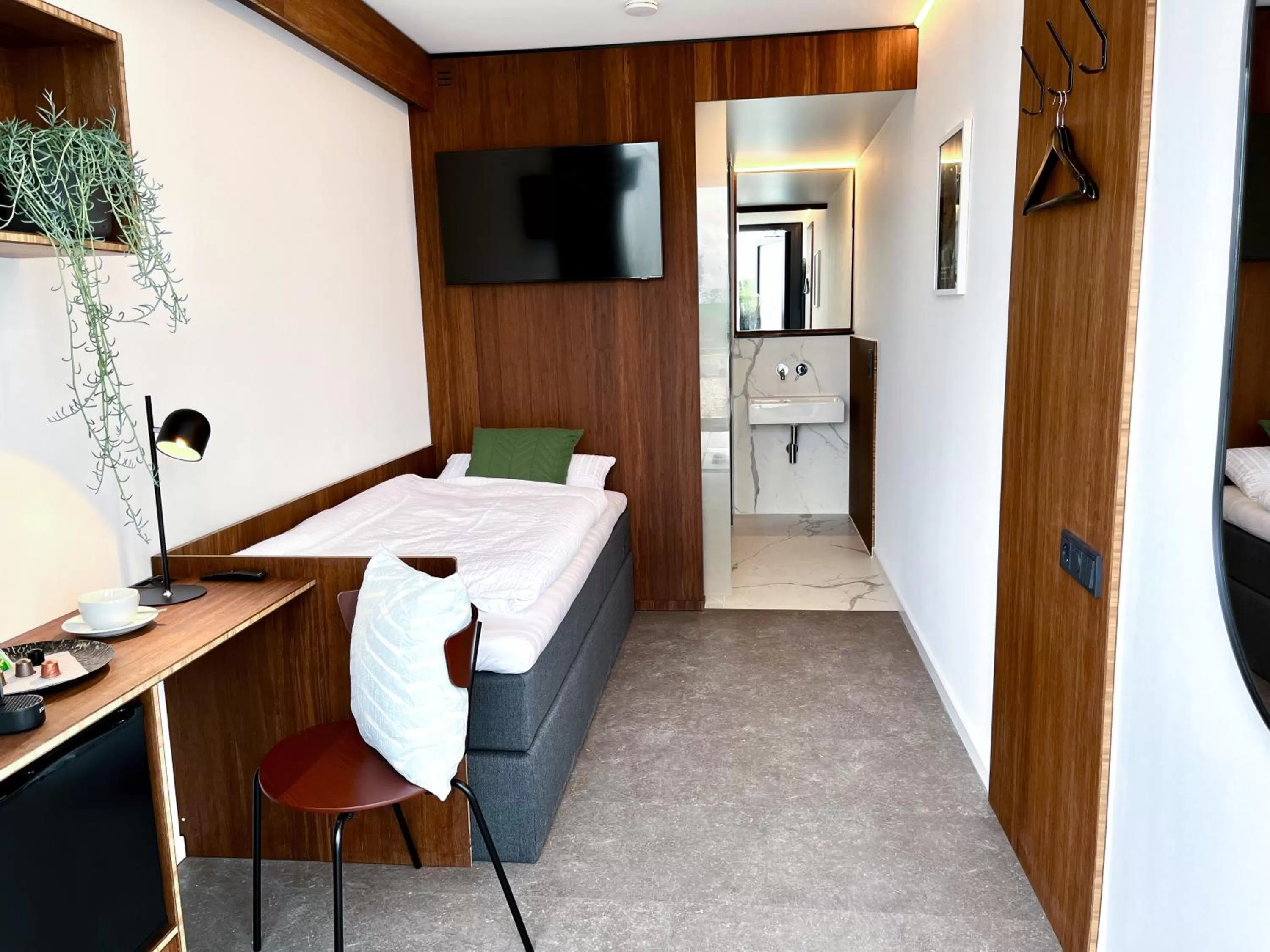 Bedroom, Bed in TIN INN Montabaur l einfach gut - nachhaltig, innovativ, modern