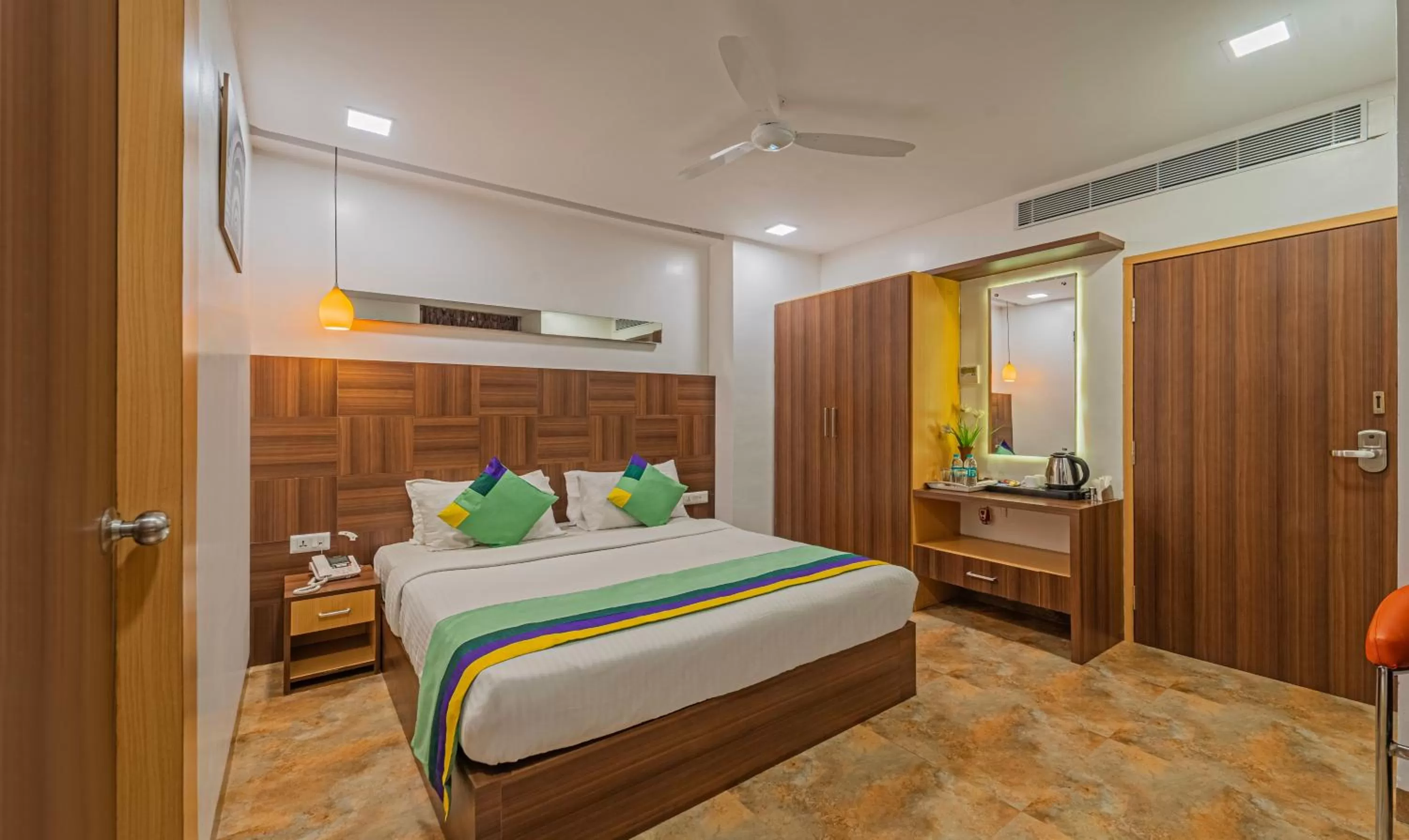 Photo of the whole room, Bed in Treebo Golden Swan Tambaram