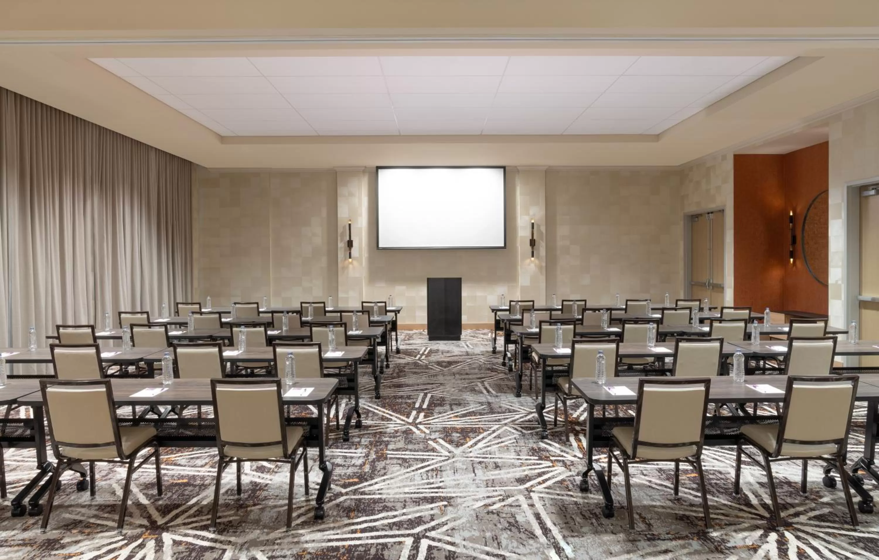 Business facilities in Hyatt Place Sandestin at Grand Blvd