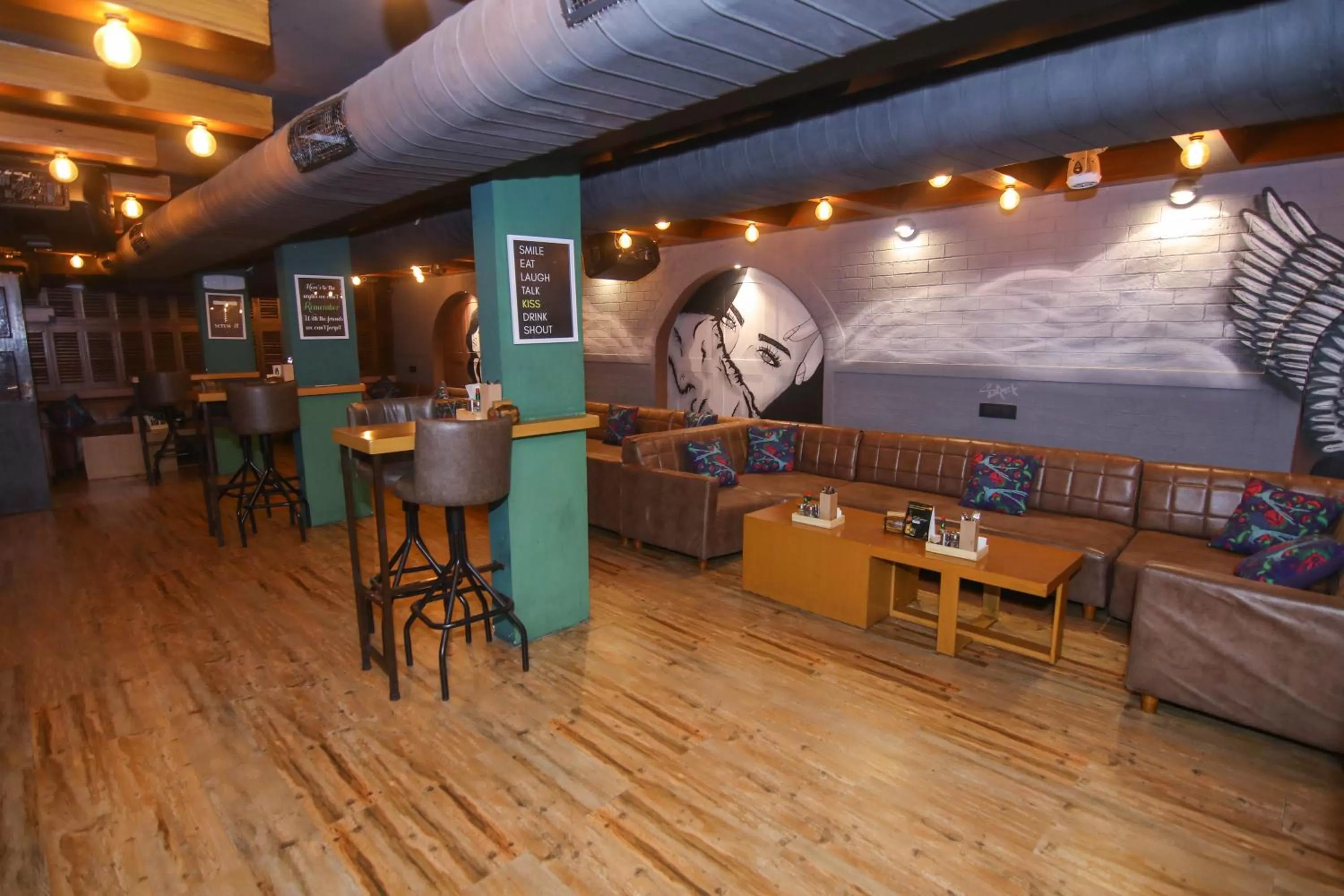 Lounge or bar in Lytton Hotel