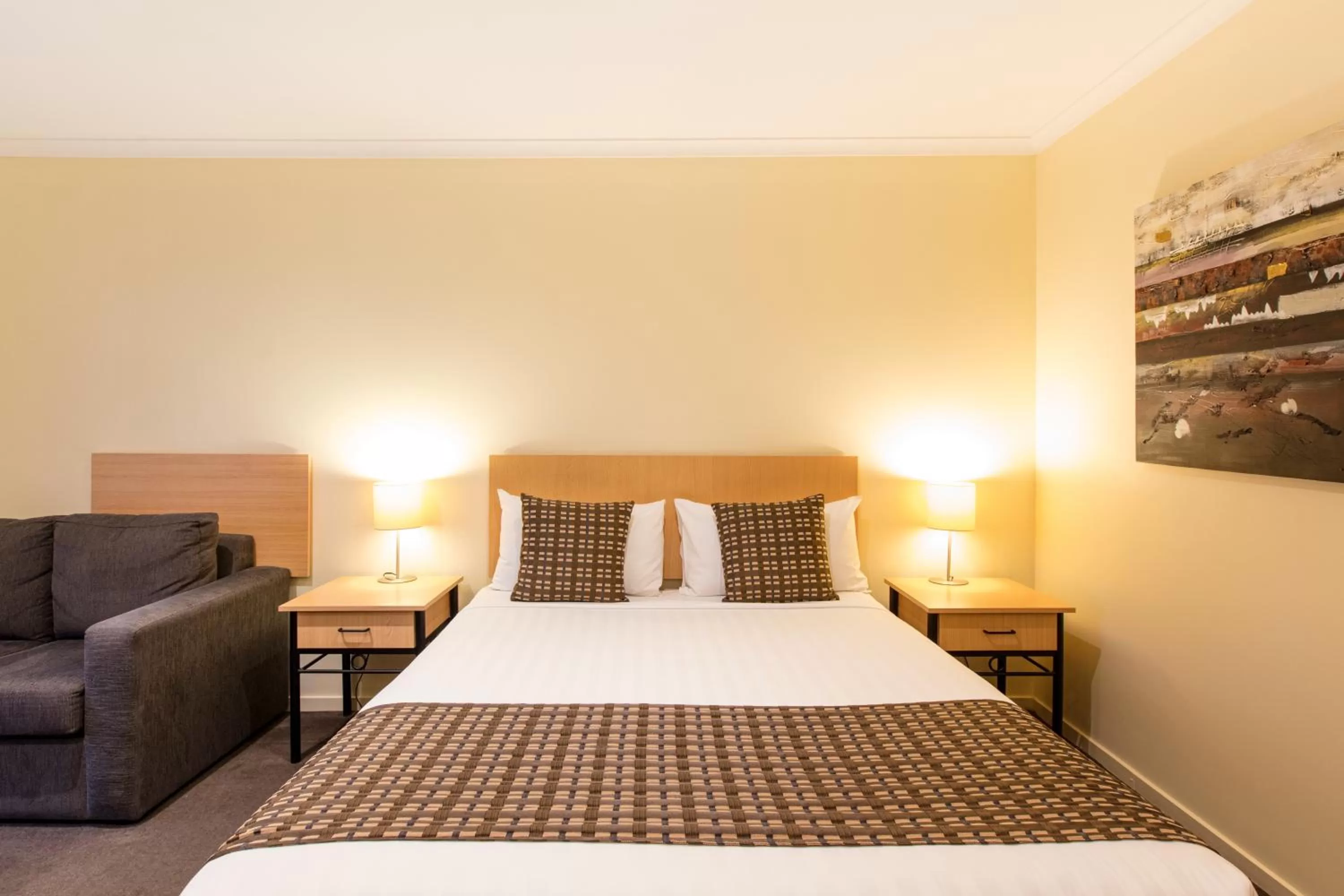 Bed in Mildura Inlander Resort