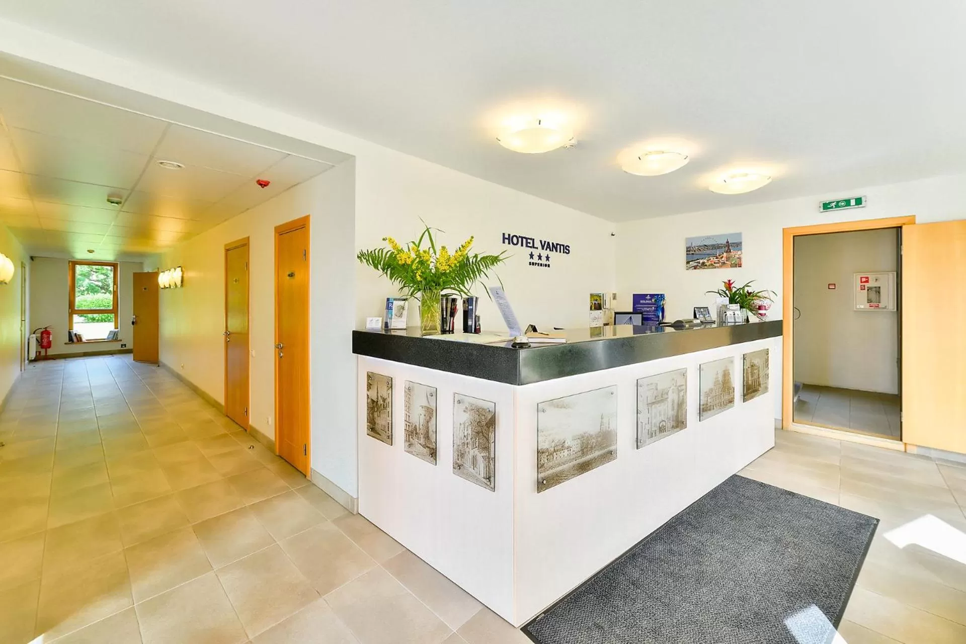 Lobby or reception in Superior Hotel Vantis Riverside