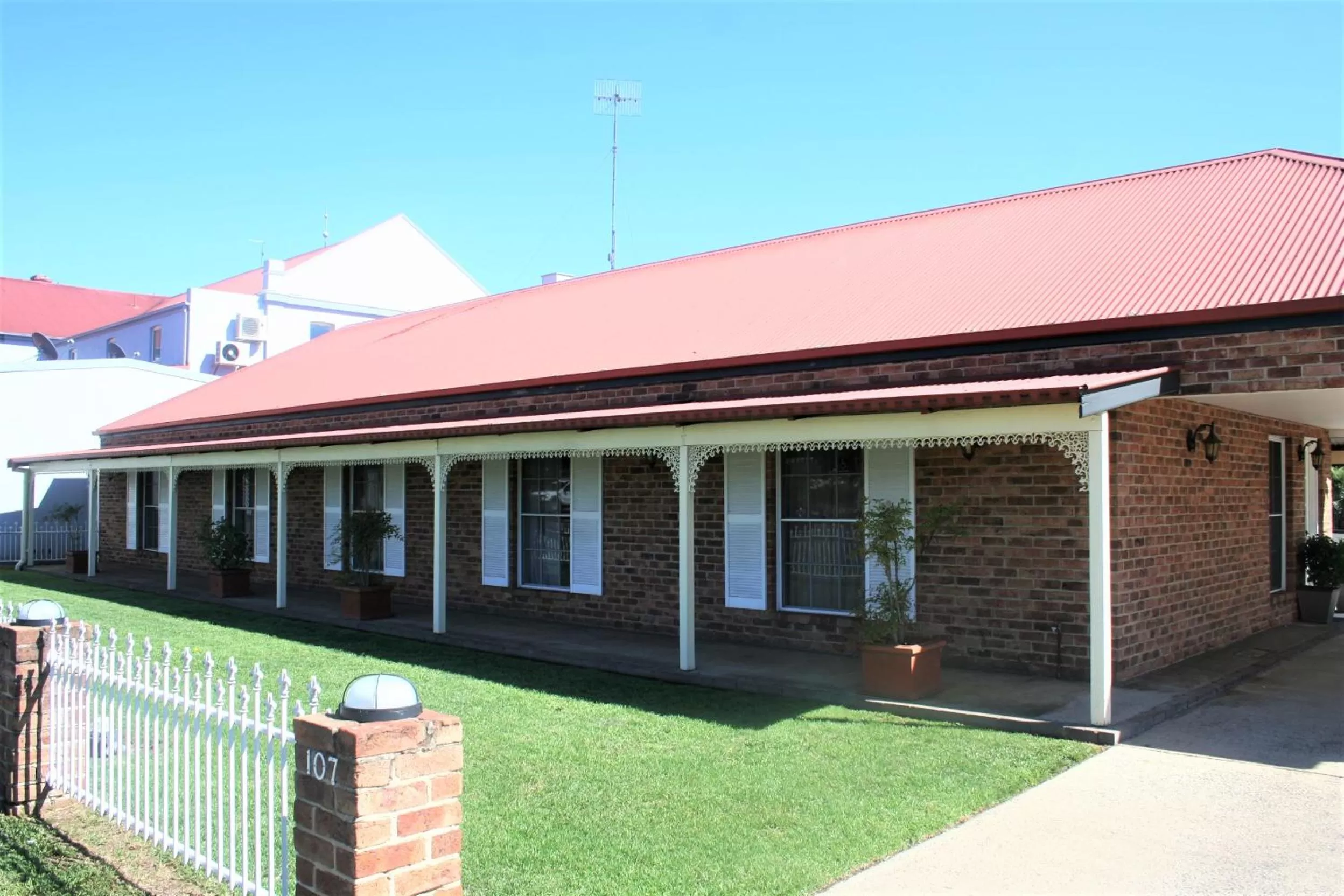 Property building in Club Motel Armidale