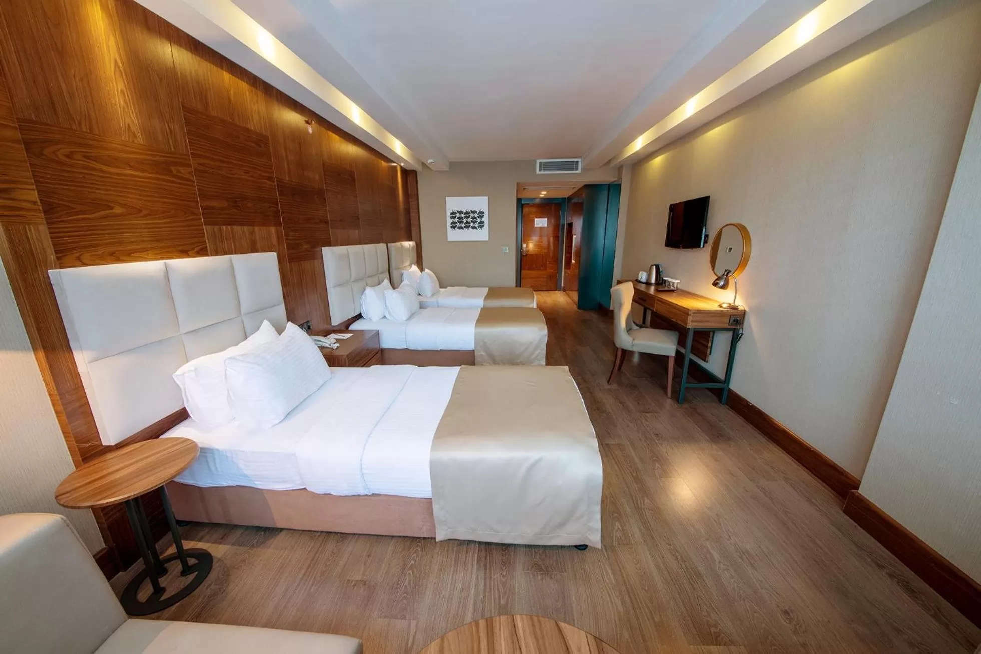 Photo of the whole room, Bed in Ramada Plaza by Wyndham Samsun