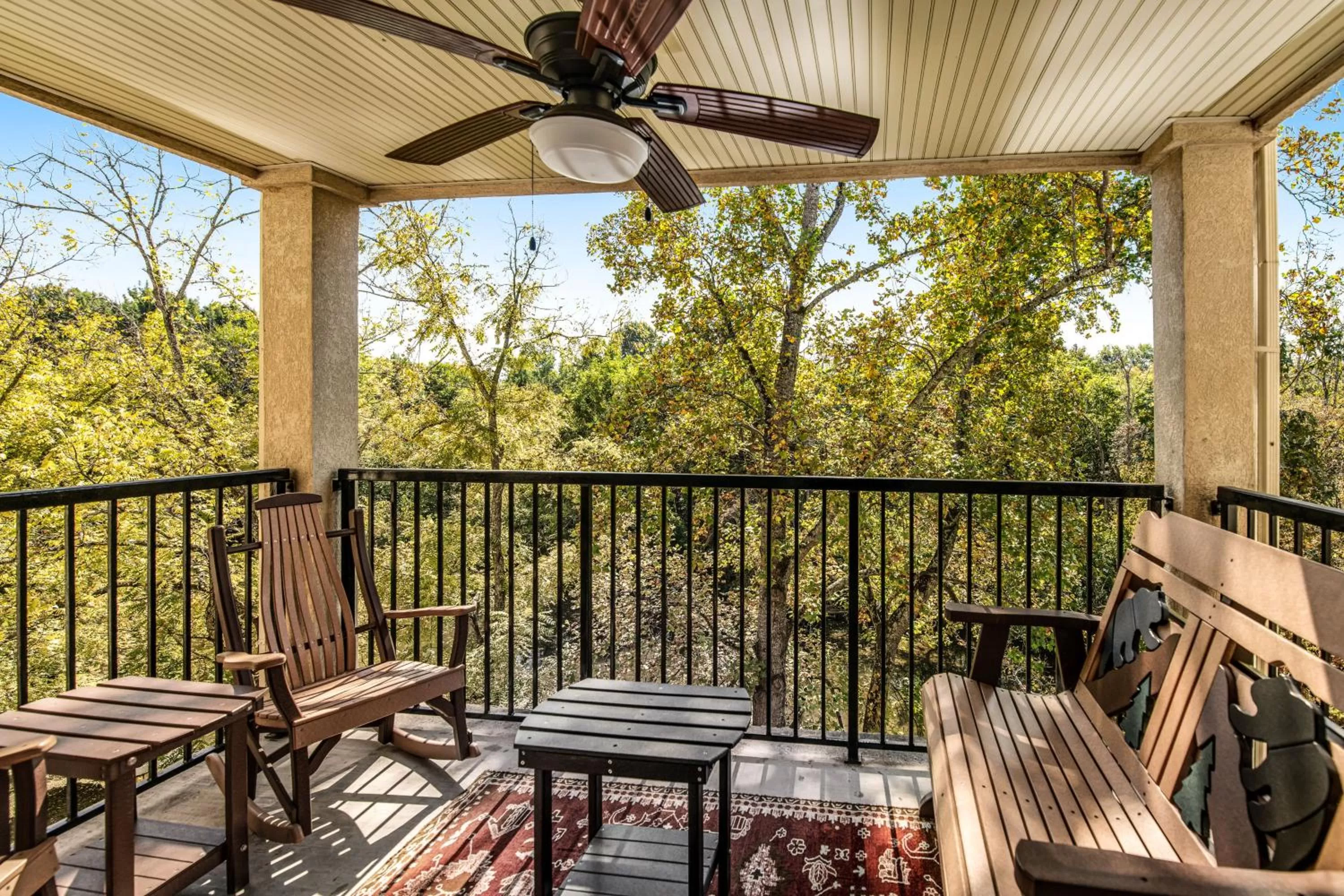 Balcony/Terrace in Jan's Riverside Retreat