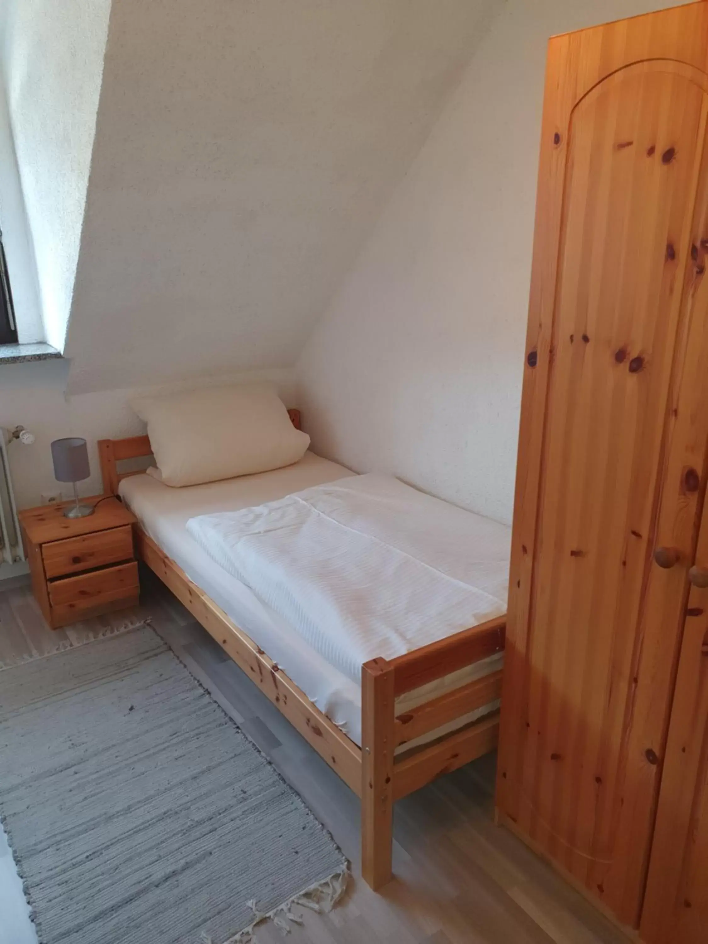 Single Room with Private Bathroom - single occupancy in Gasthof Pension Weißes Rössl Single Room with Private Bathroom - single occupancy in Gasthof Pension Weißes Rössl
