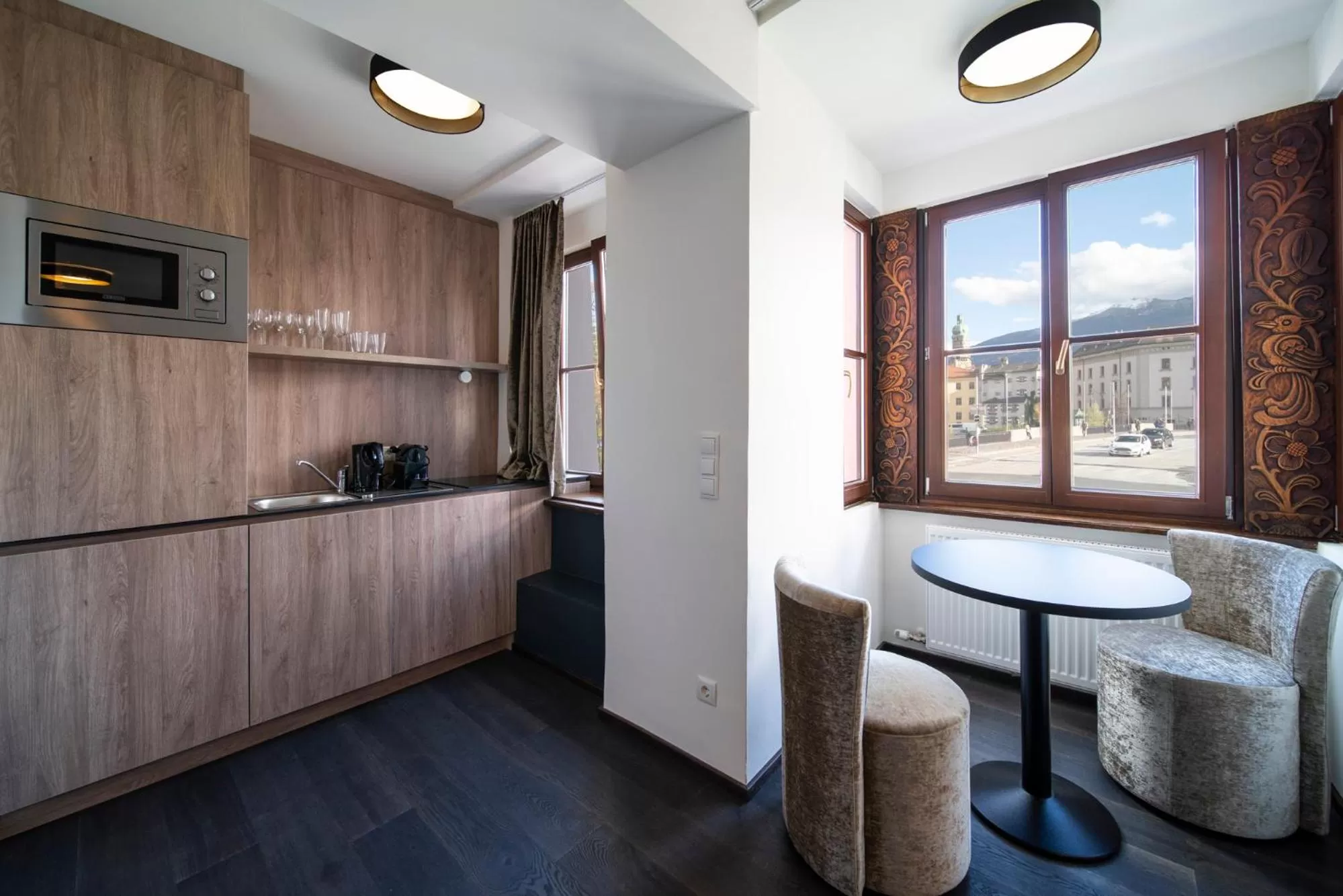 Kitchen or kitchenette in Blackhome Innsbruck Boutique I contactless check-in
