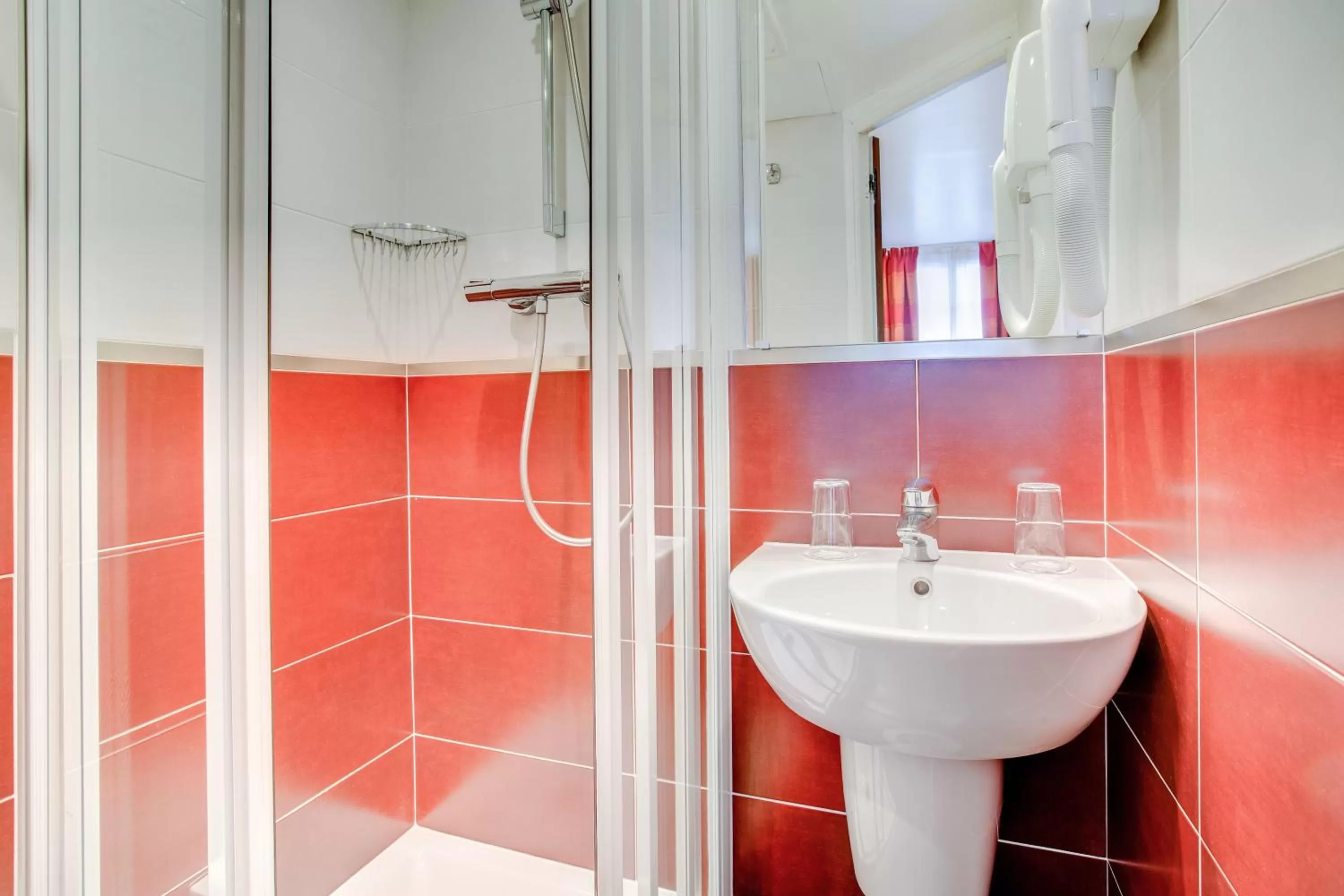 Bathroom in Europe Hotel Paris Eiffel