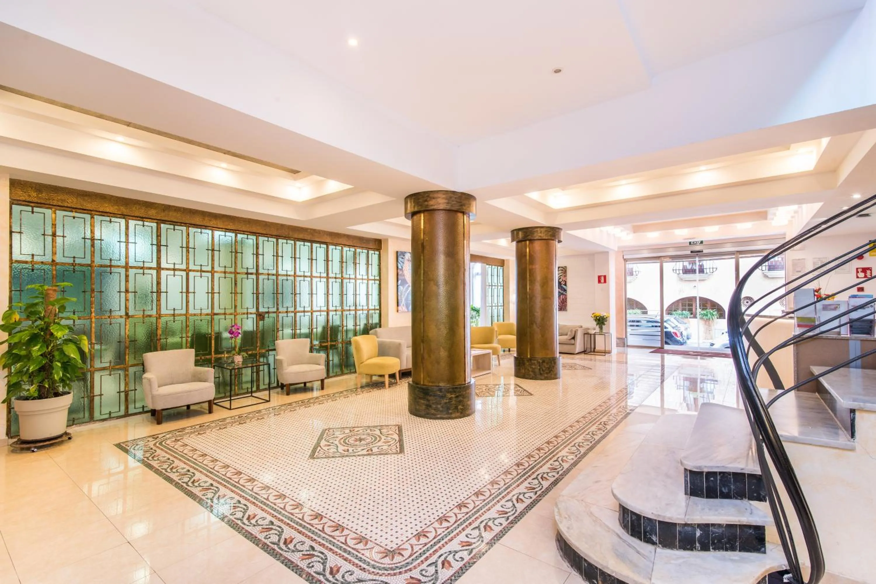 Lobby or reception in Hotel Baviera