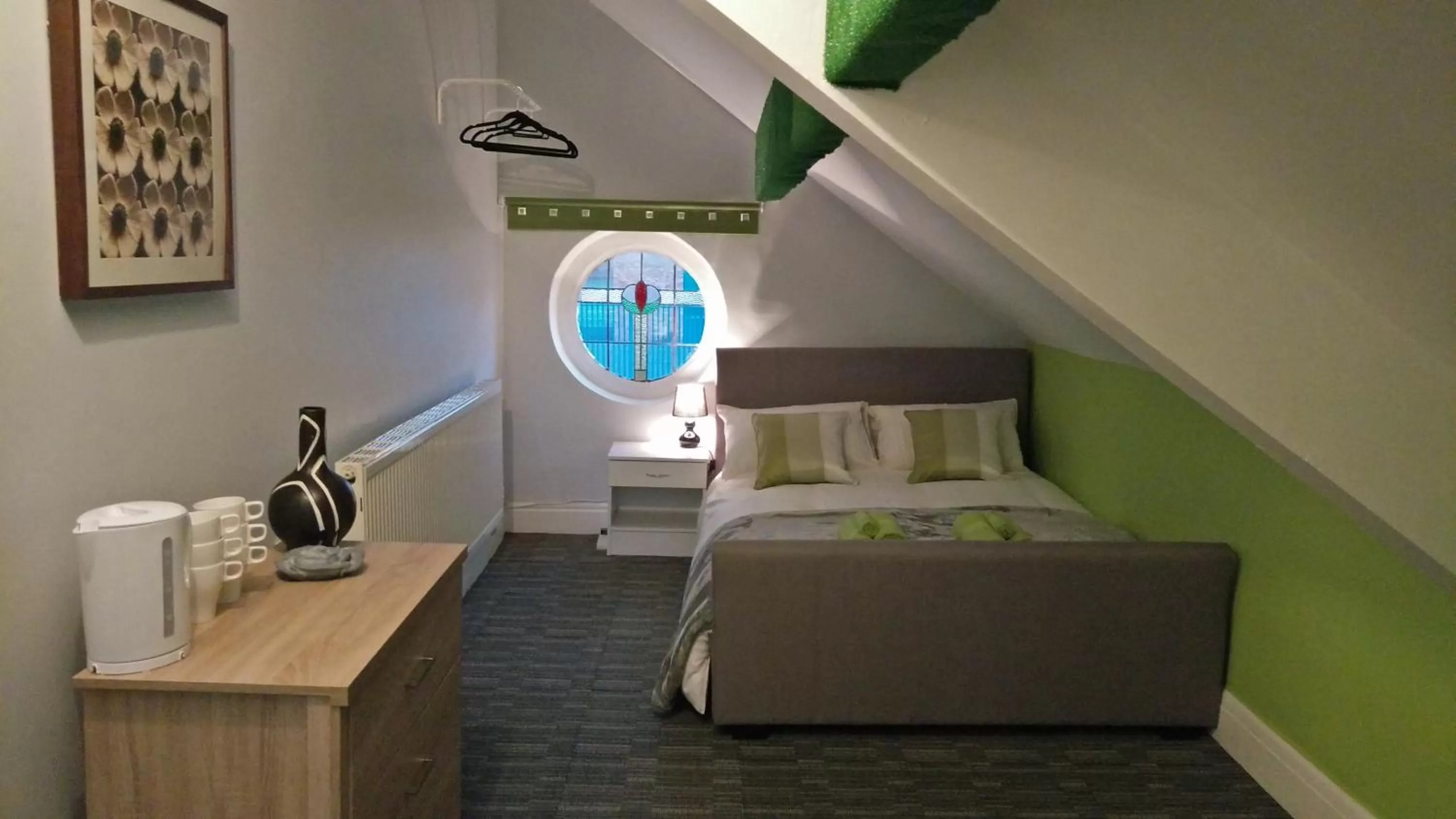 Photo of the whole room, Bed in Old Trafford Guest House