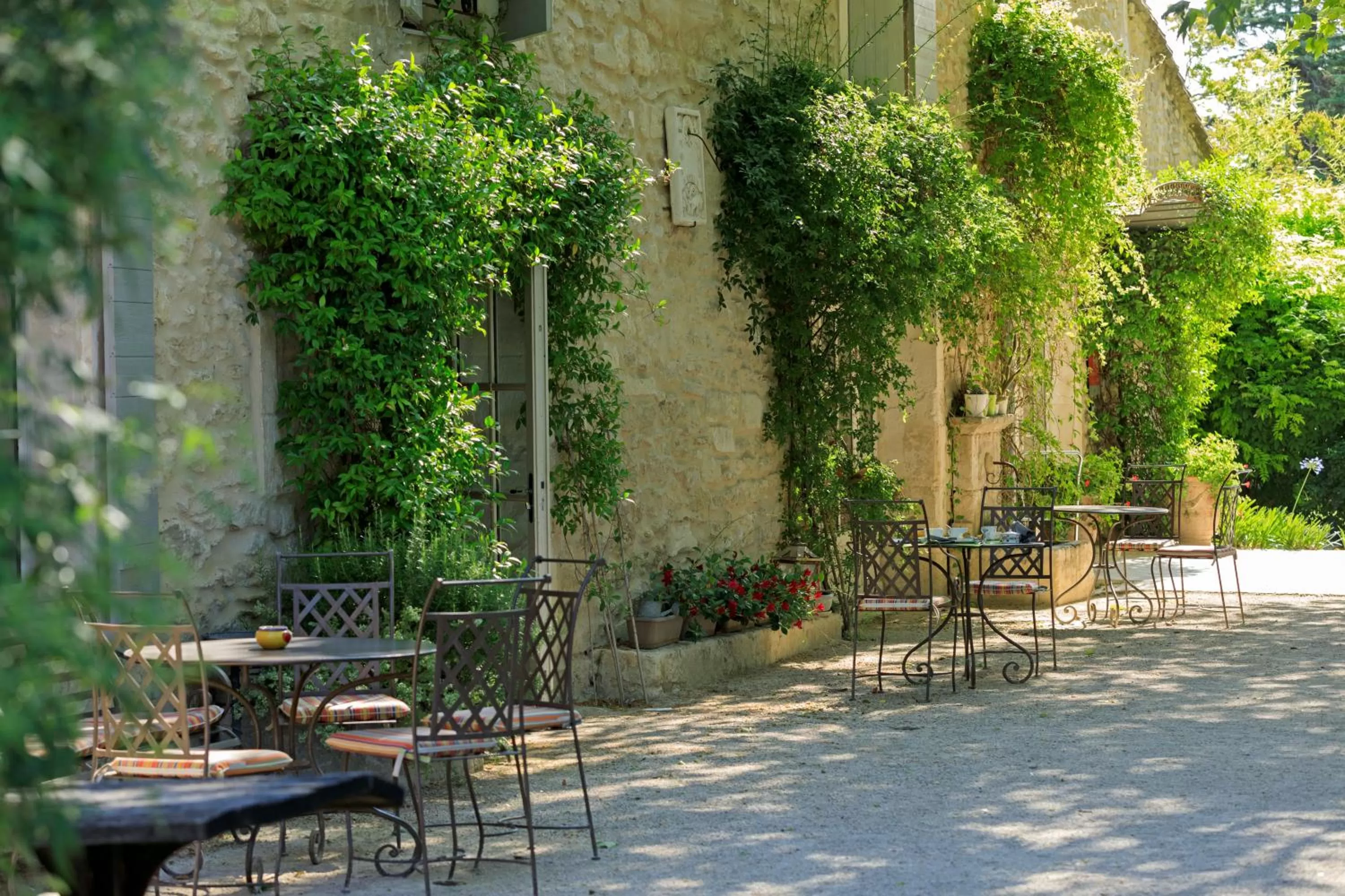 Patio in Hôtel Mas Valentine