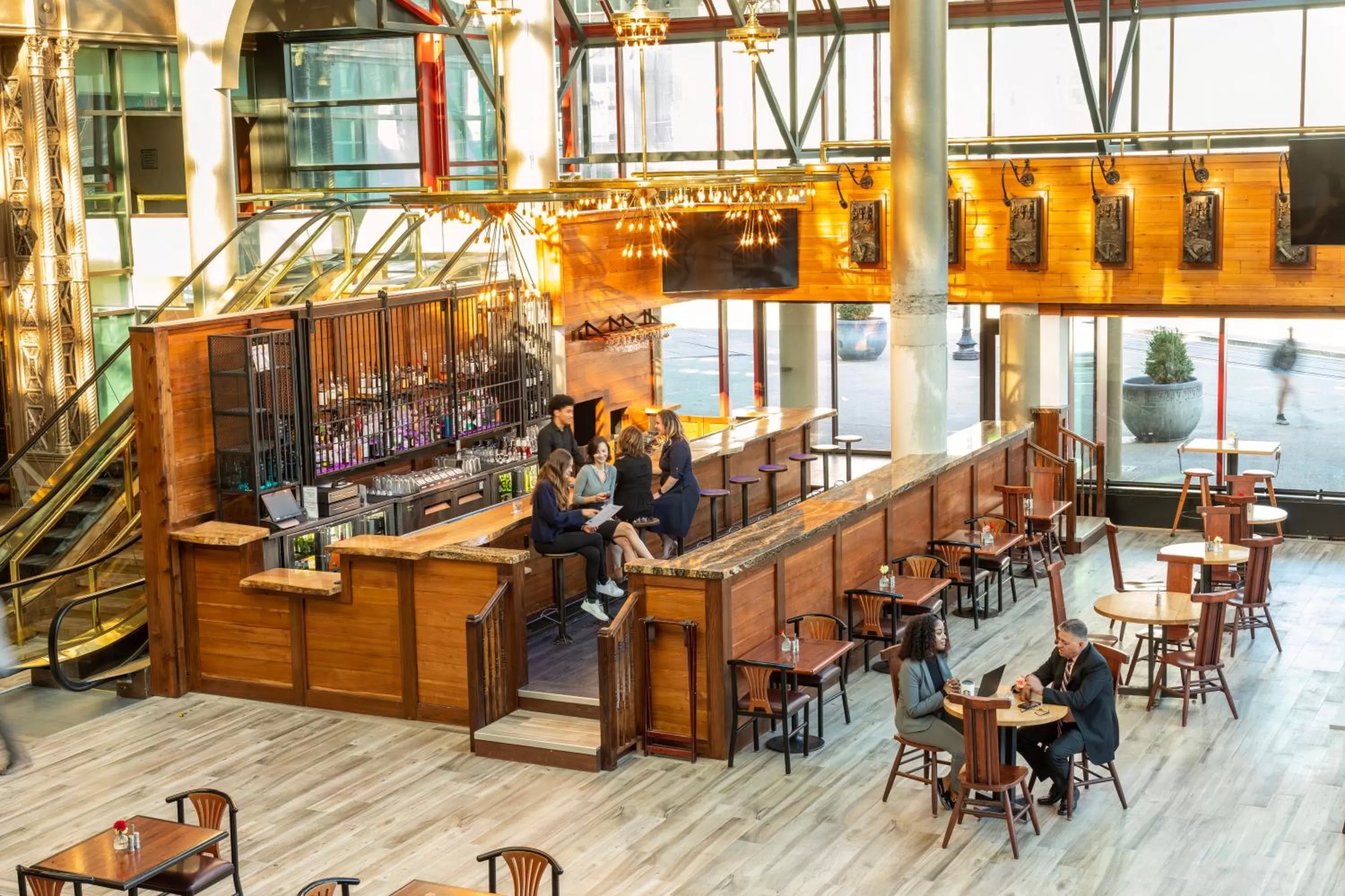 Lounge or bar in Hyatt Regency Buffalo