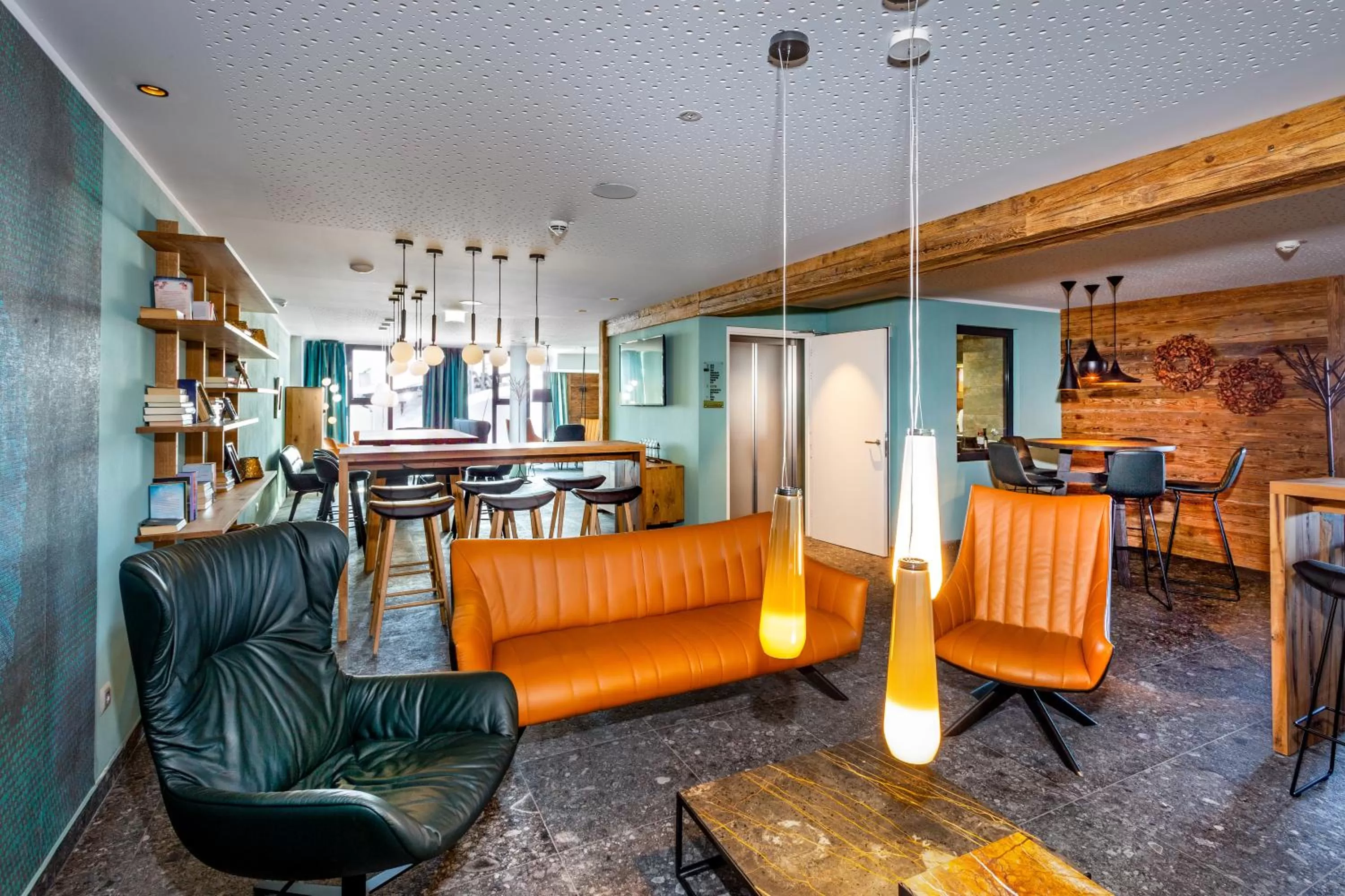 Lounge or bar, Seating Area in Berghotel Schmittenhöhe