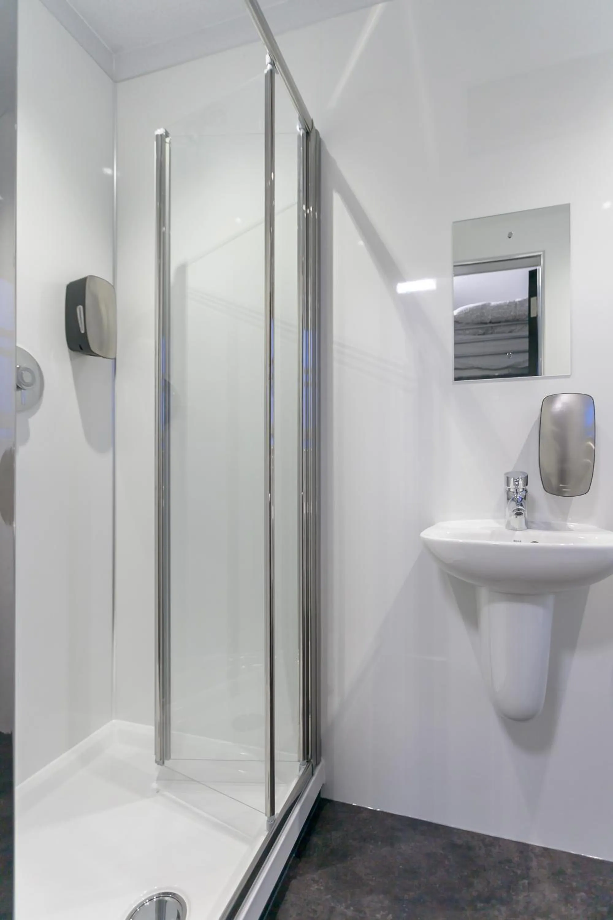 Shower in West End Hotel