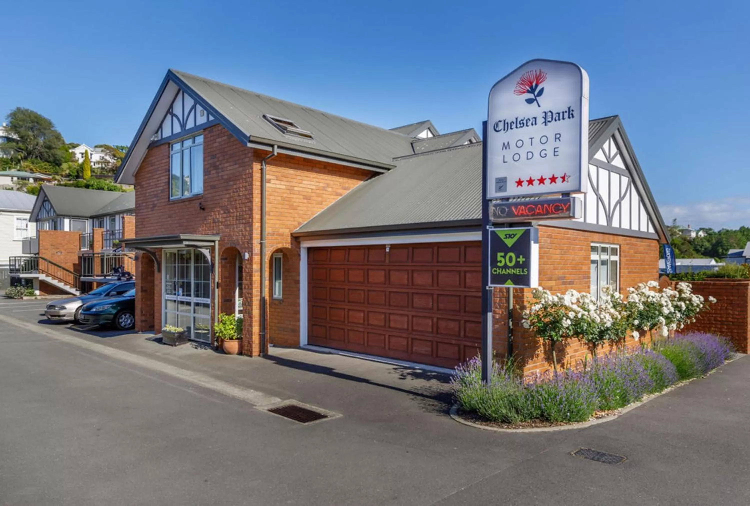 Property building in Chelsea Park Motor Lodge