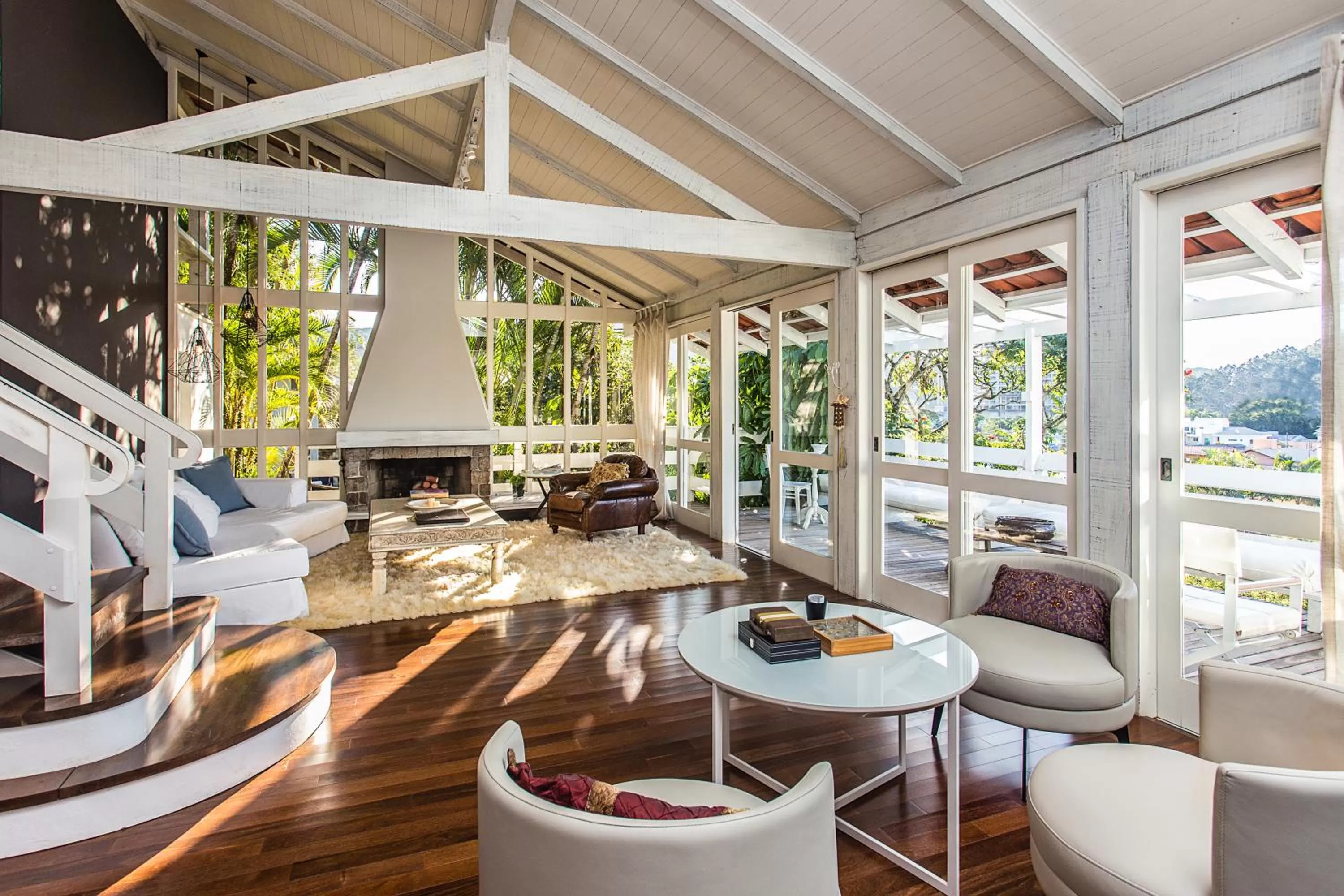 Communal lounge/ TV room in Felissimo Exclusive Hotel