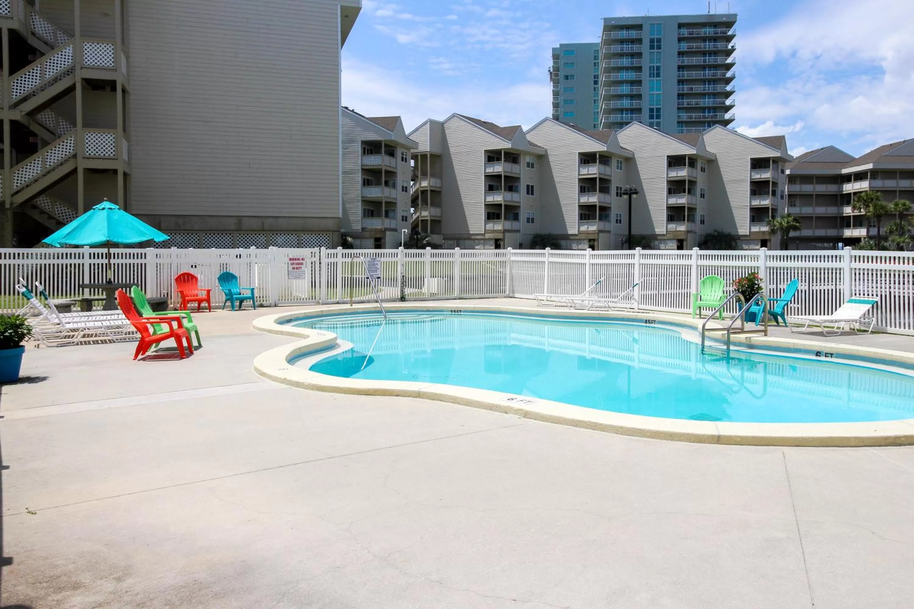 Swimming Pool in Bayview Beach Escape
