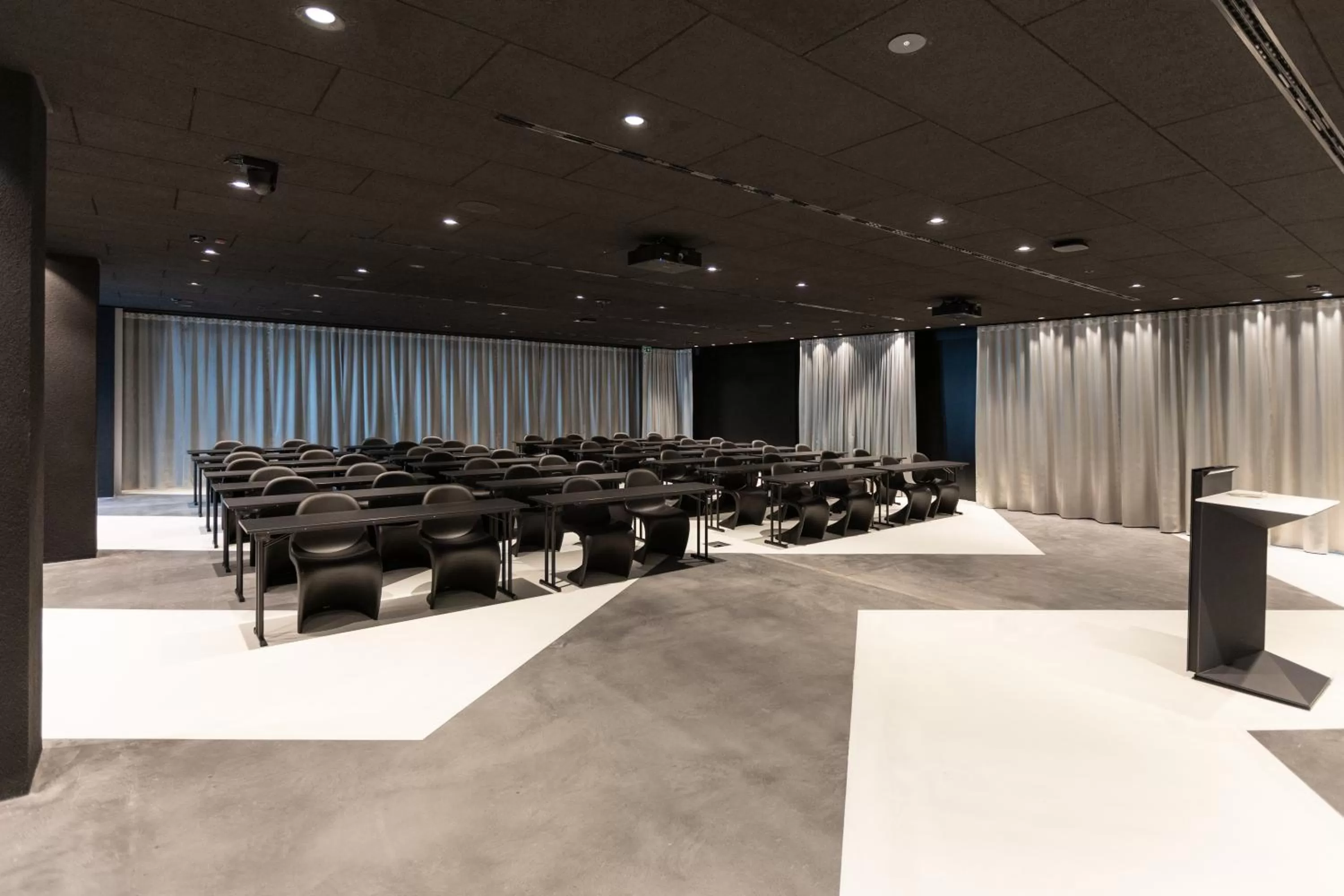 Meeting/conference room in Zonar Zagreb by Maistra City Vibes