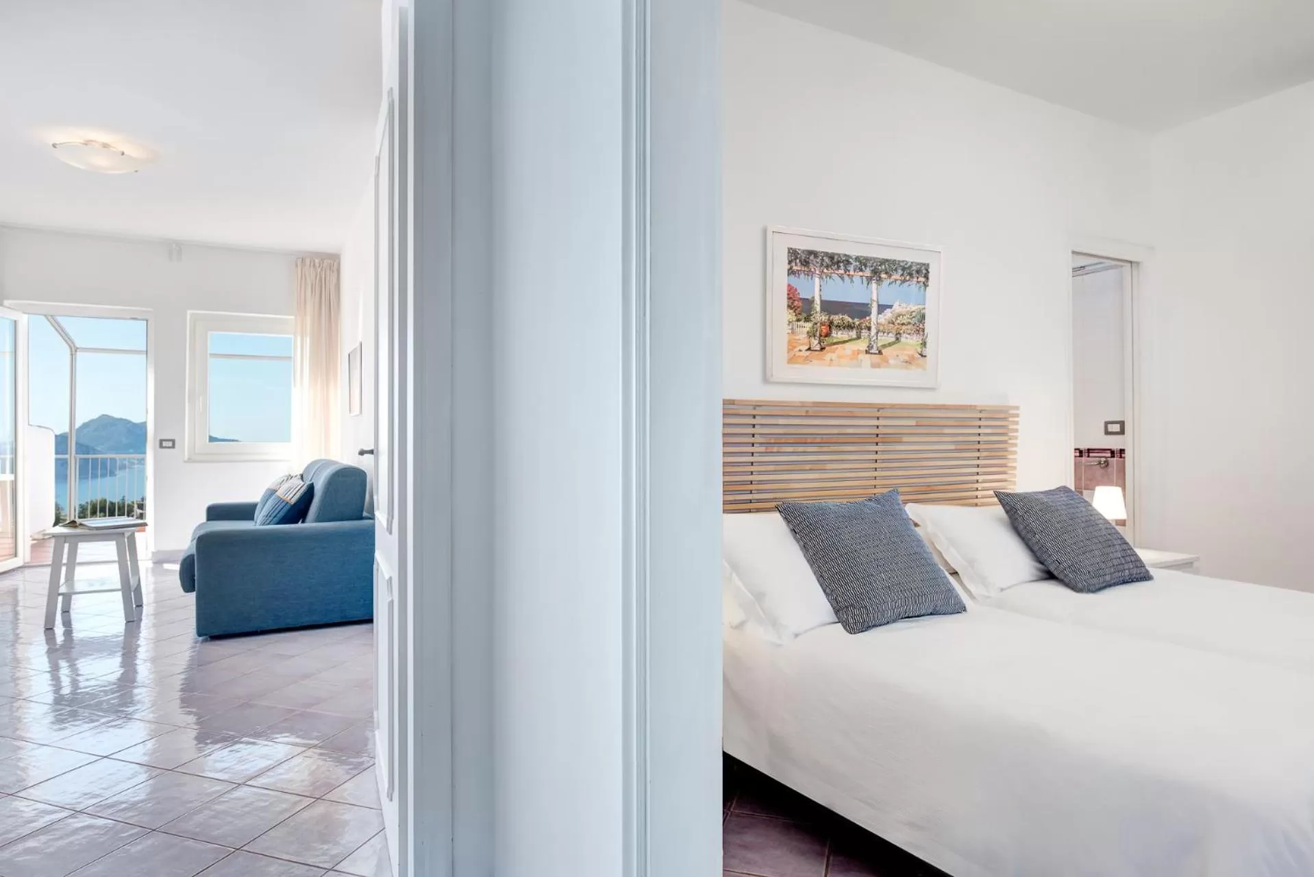 Photo of the whole room, Bed in Gocce Di Capri Resort