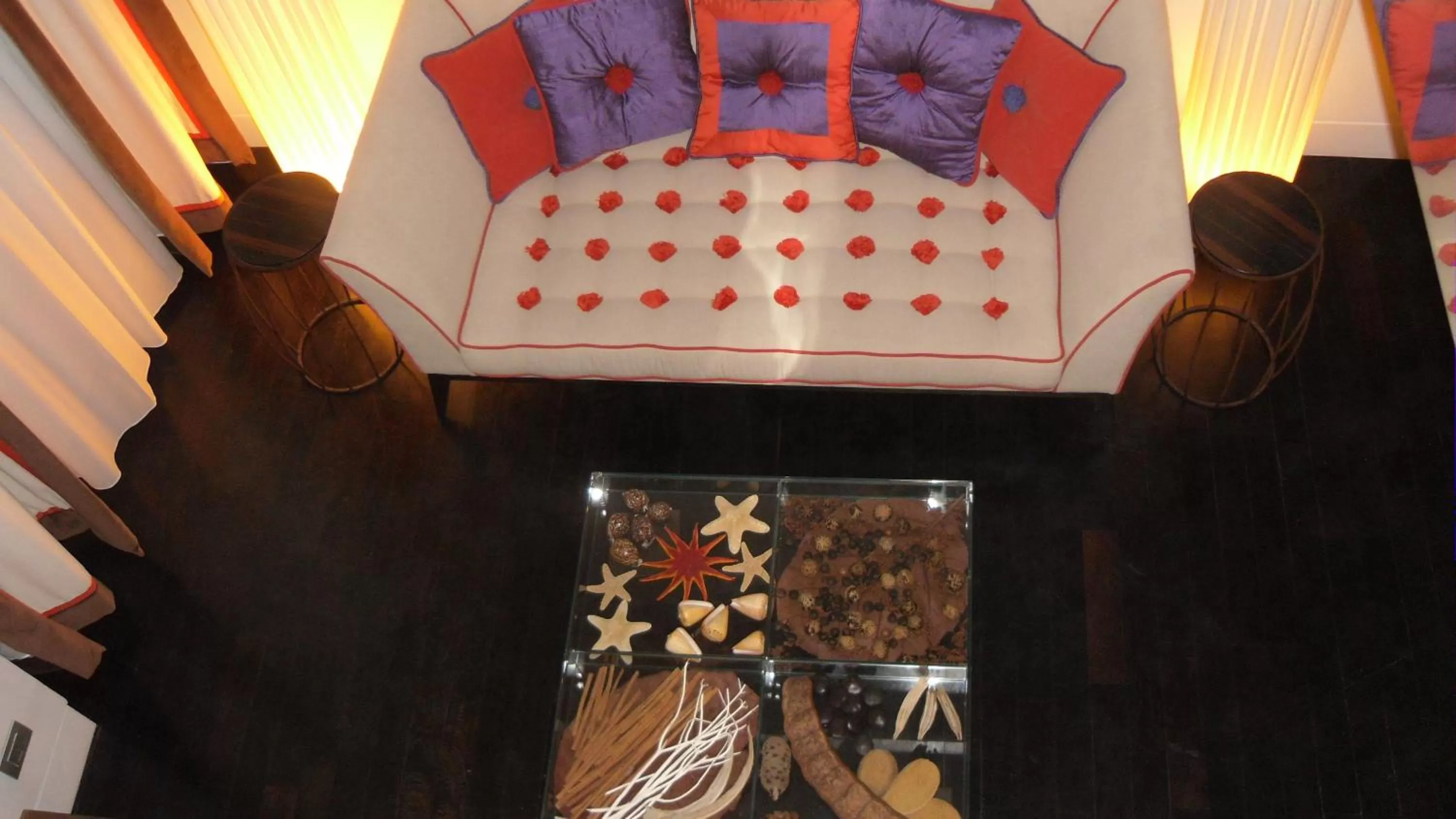 Seating area in Sina The Gray