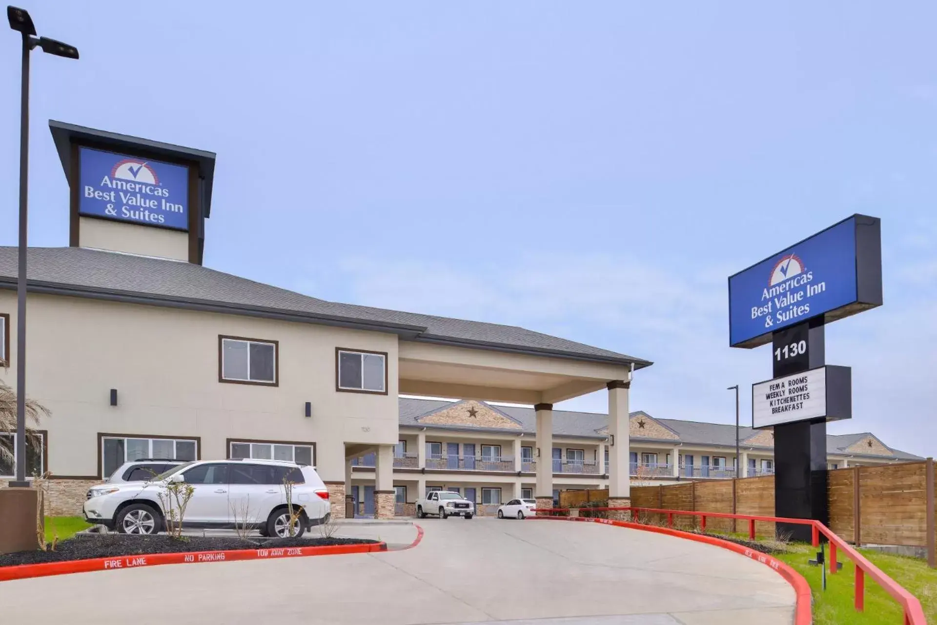 Americas Inn & Suites IAH North Americas Inn & Suites IAH North