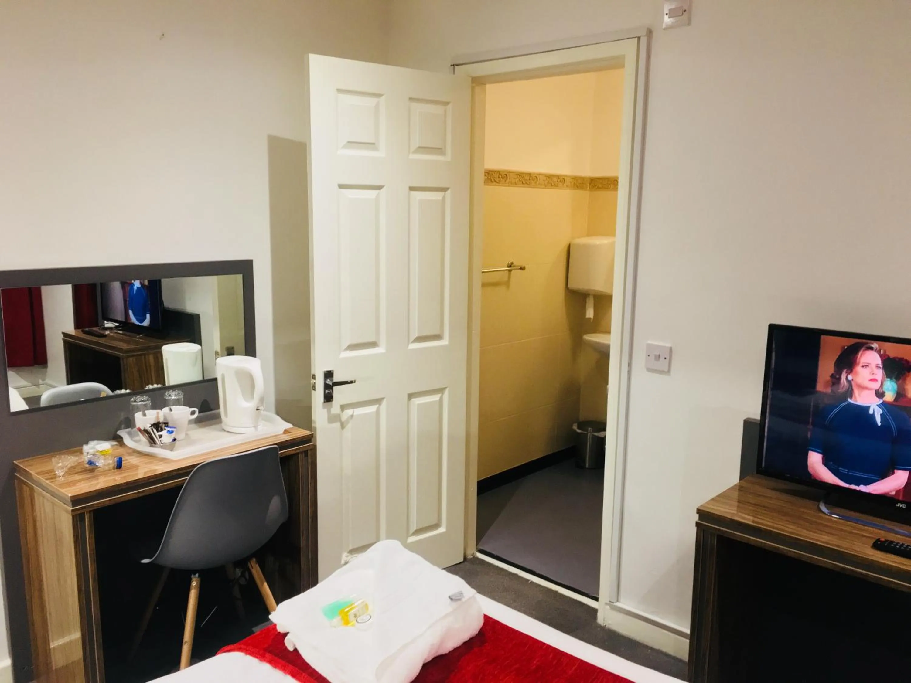 Bedroom, Bed in Hotel Express Newcastle Gateshead