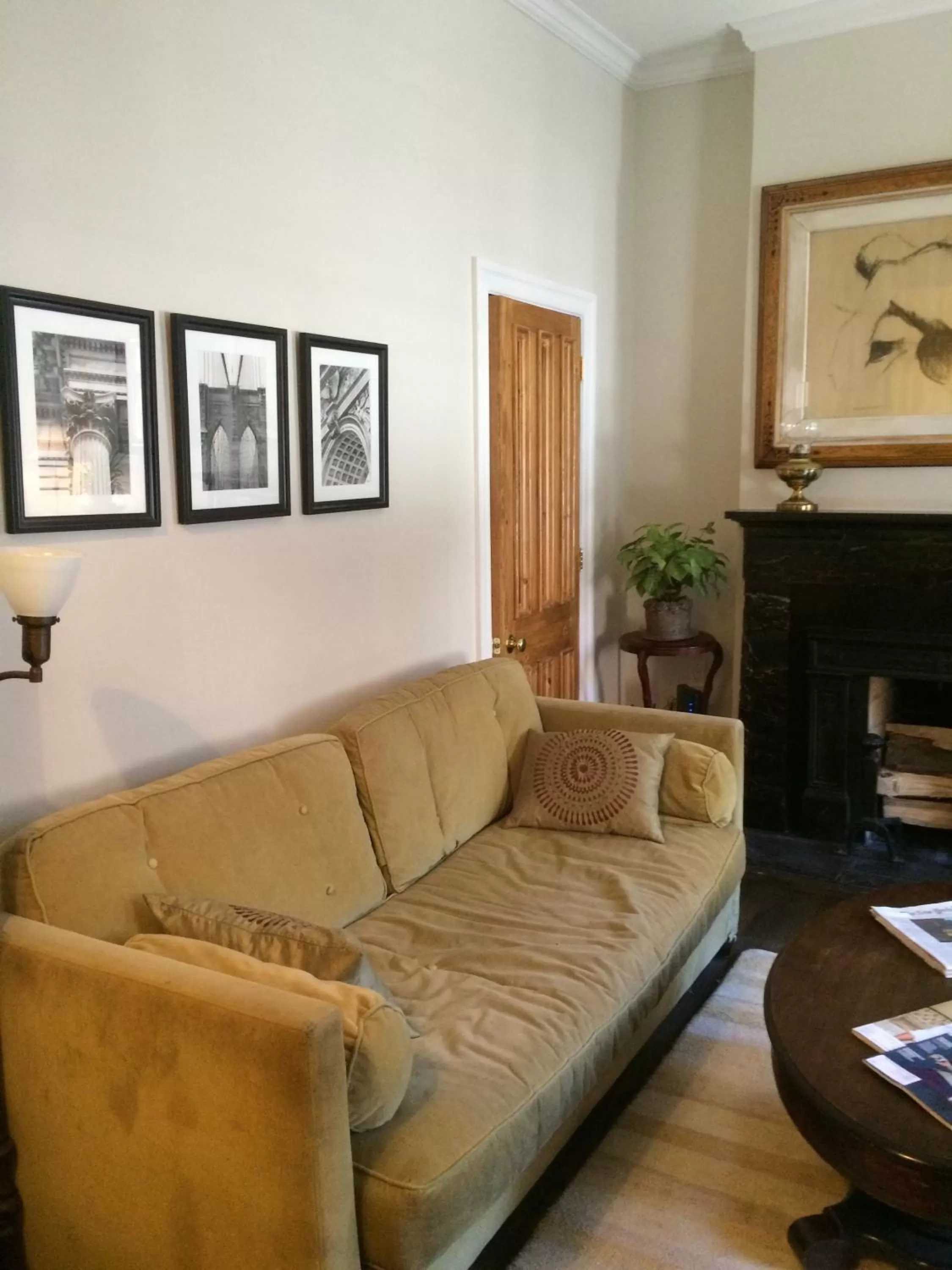 Communal lounge/ TV room in Incentra Village Hotel