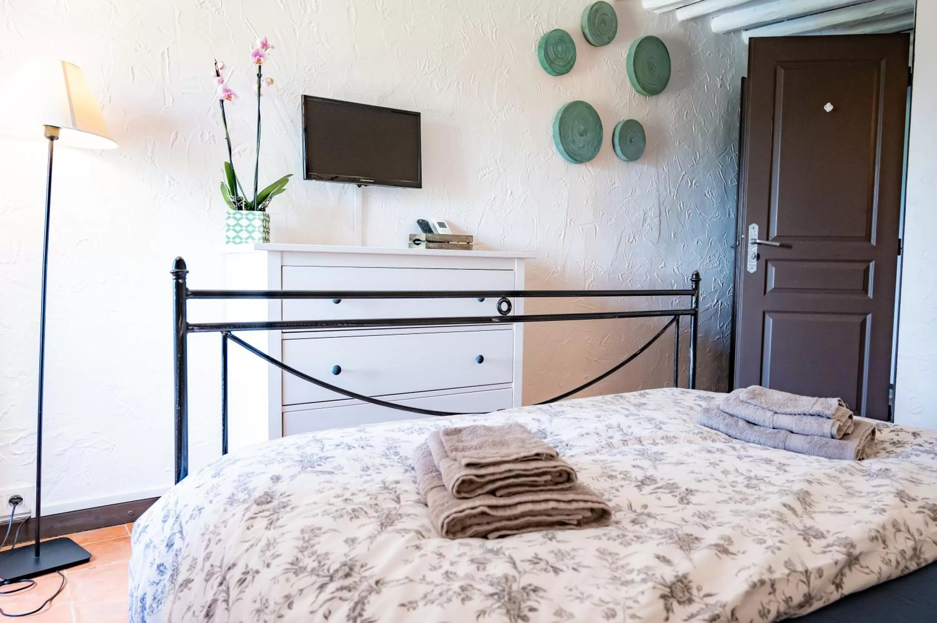 TV/Entertainment Center in Fleur de Lys