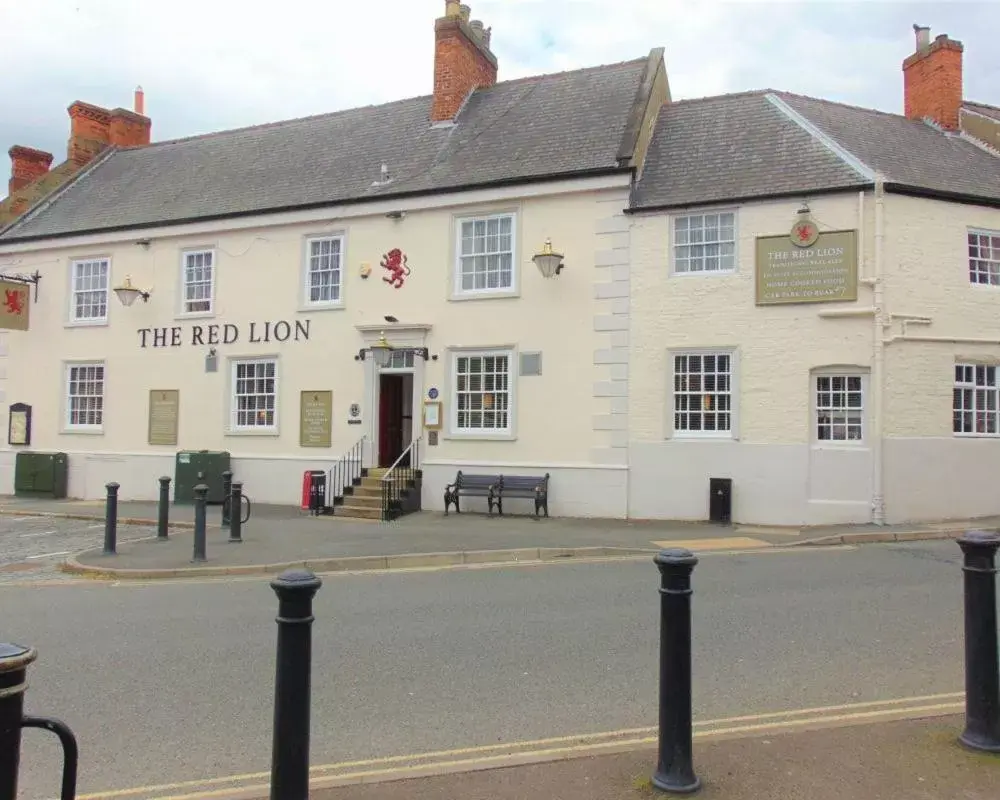 Property Building in Red Lion Coaching Inn Property Building in Red Lion Coaching Inn