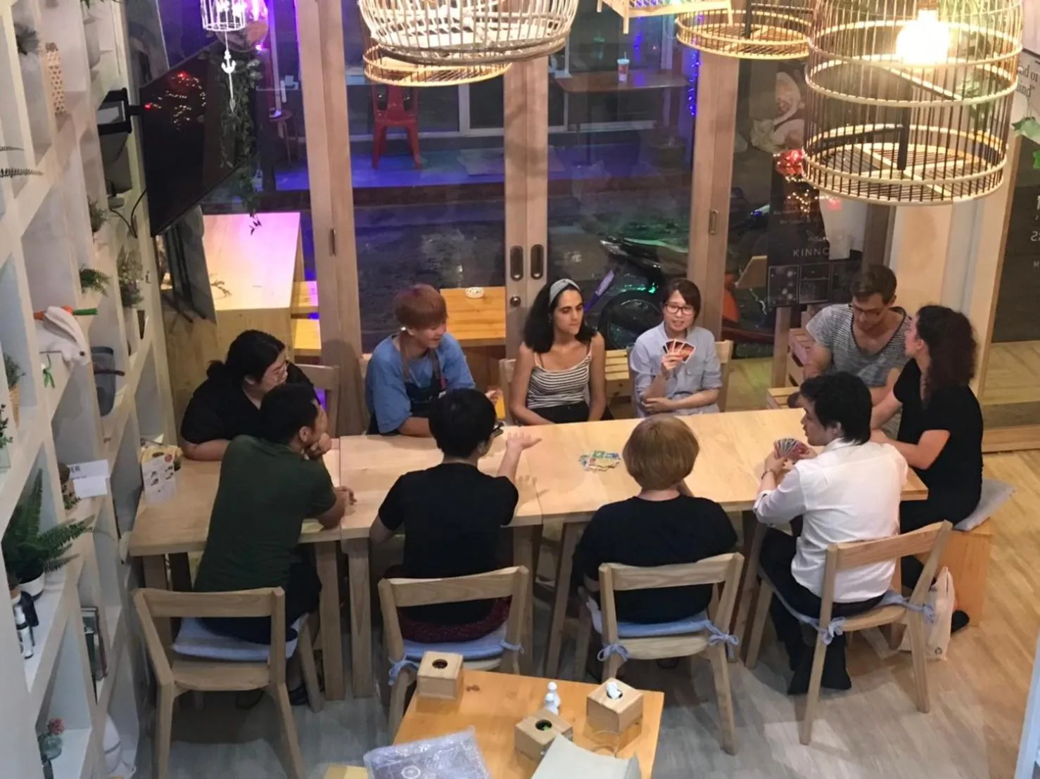 Kinnon Deluxe Hostel Coworking Cafe