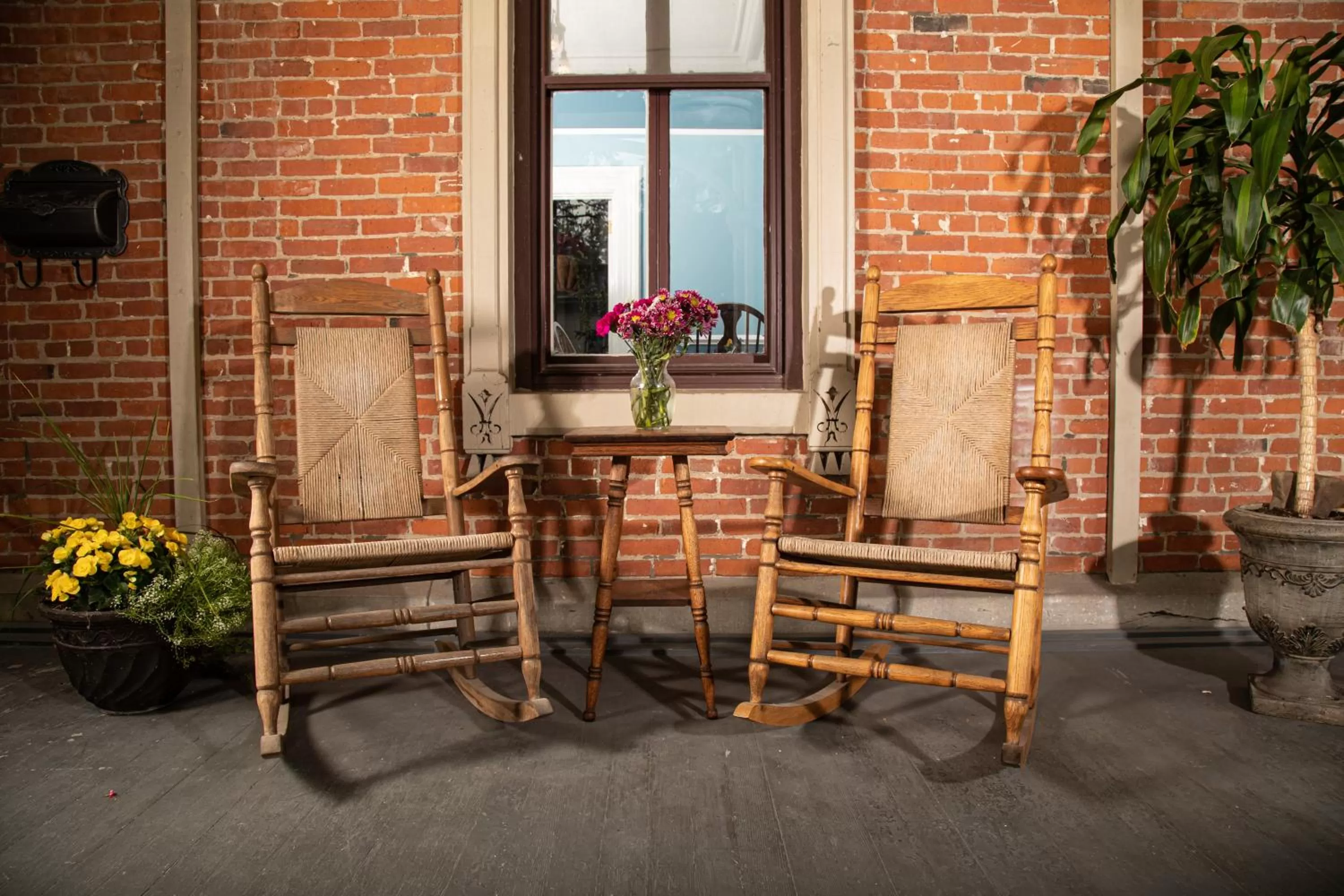 Seating area, Dining Area in Rosemont Inn