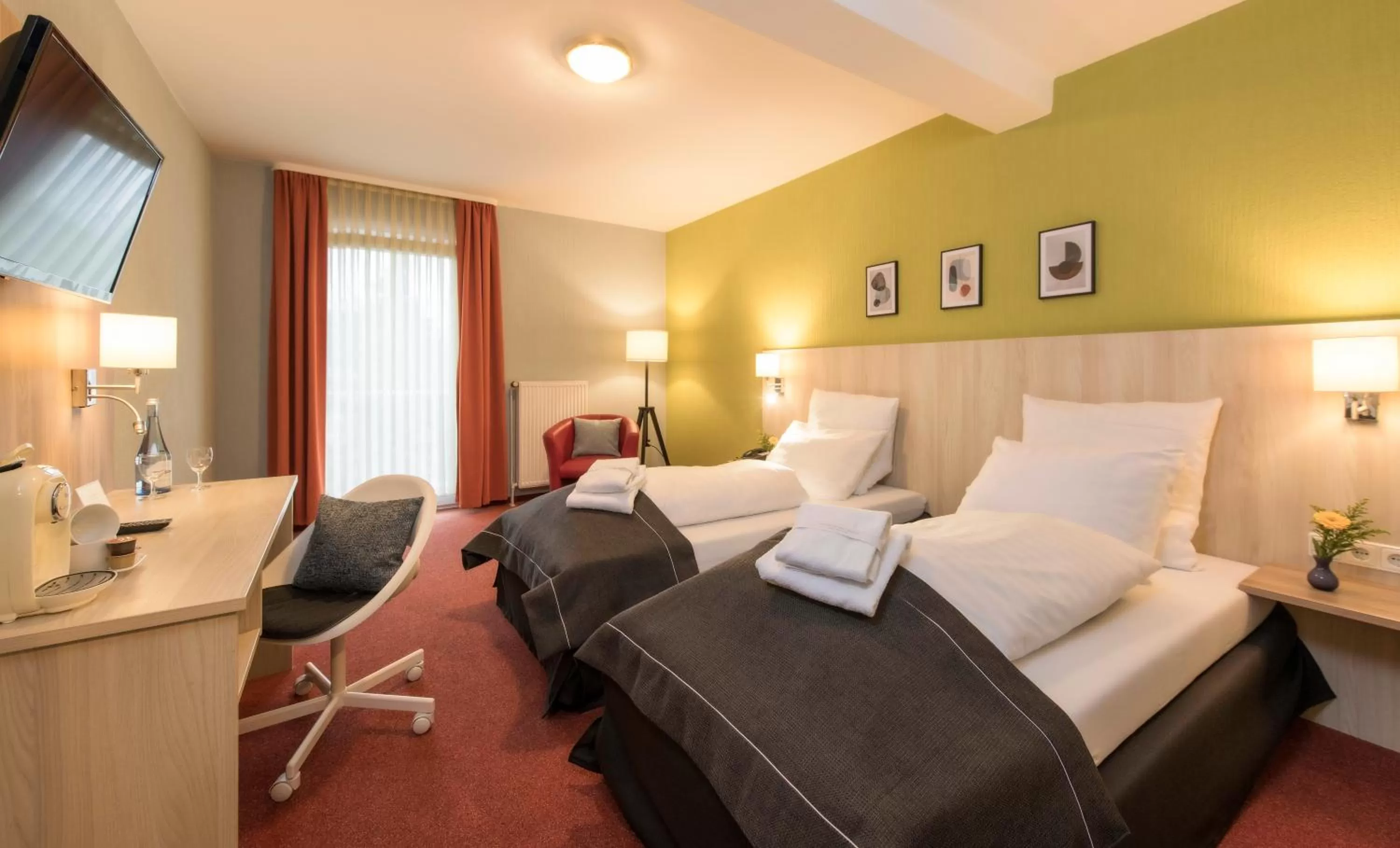 Photo of the whole room, Bed in City Hotel Meckenheim